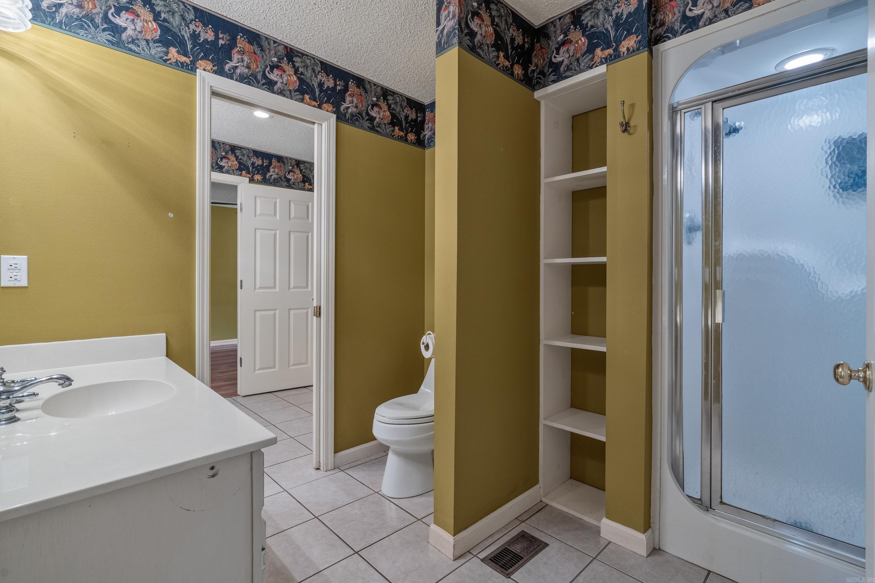 CLEVELAND SHORES - Residential