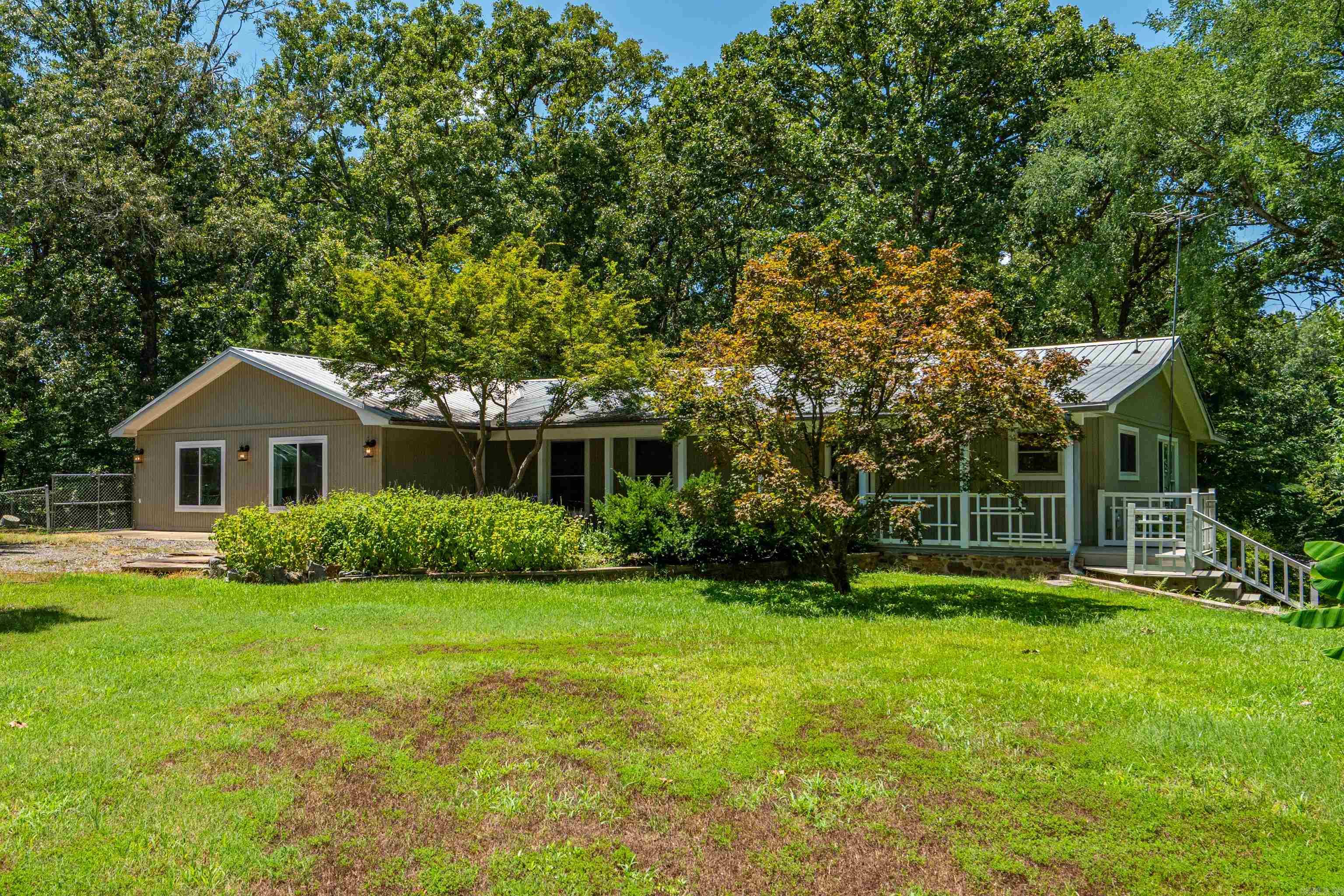 CLEVELAND SHORES - Residential
