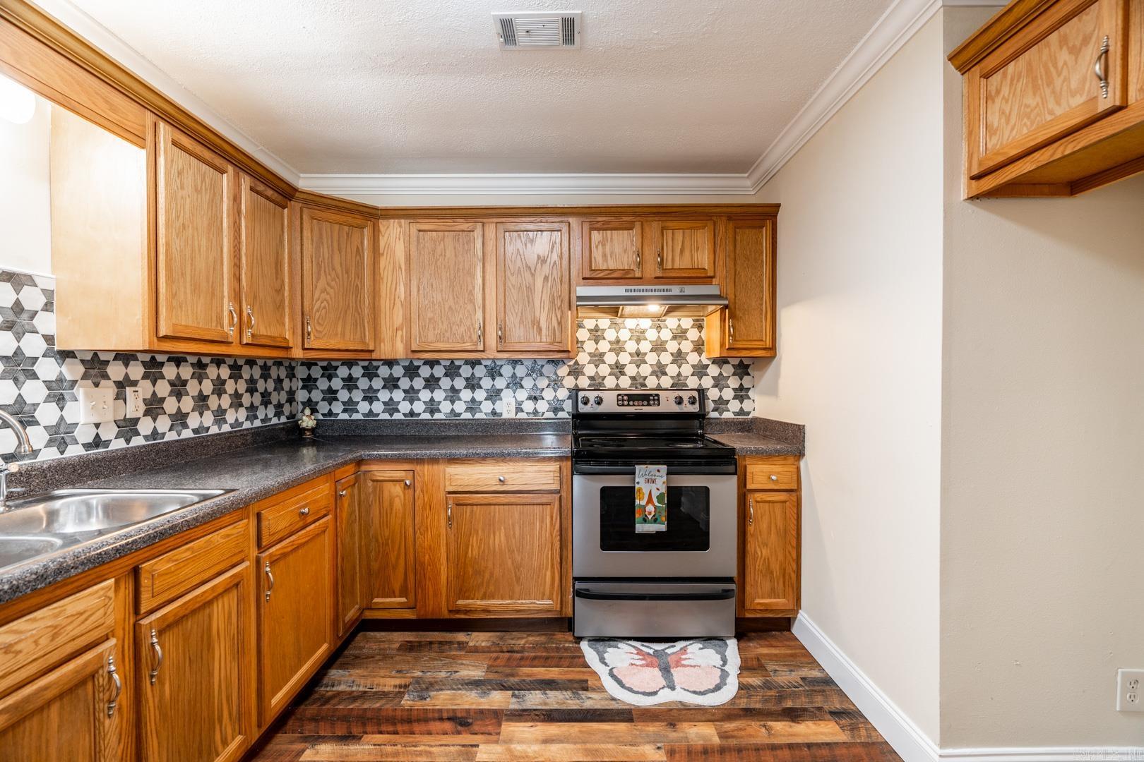Peyton Place - Residential