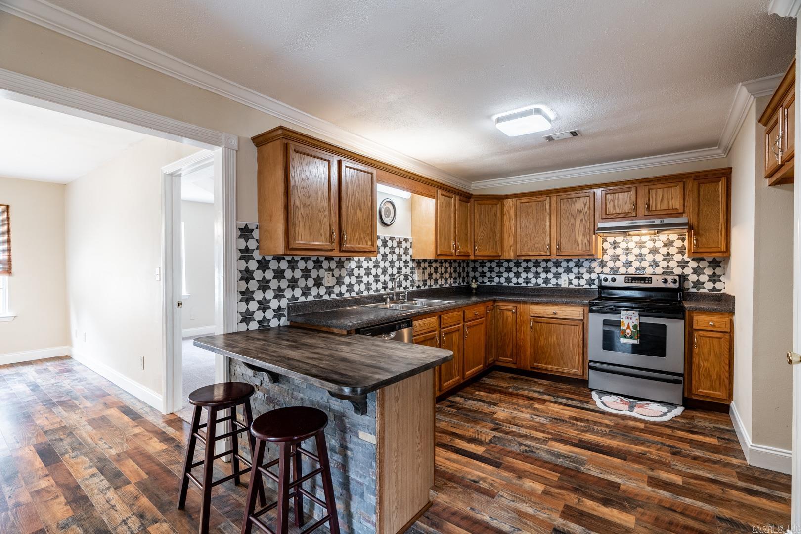 Peyton Place - Residential