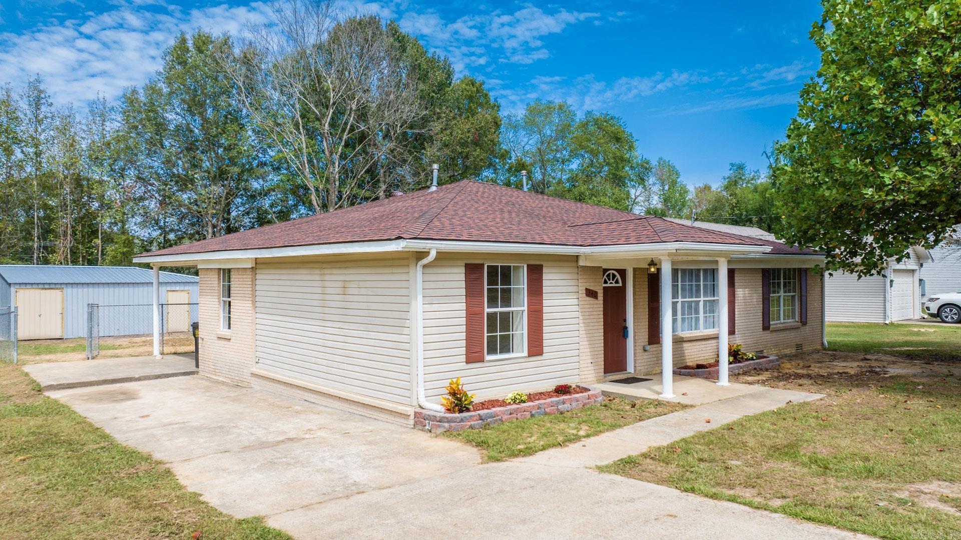 Peyton Place - Residential