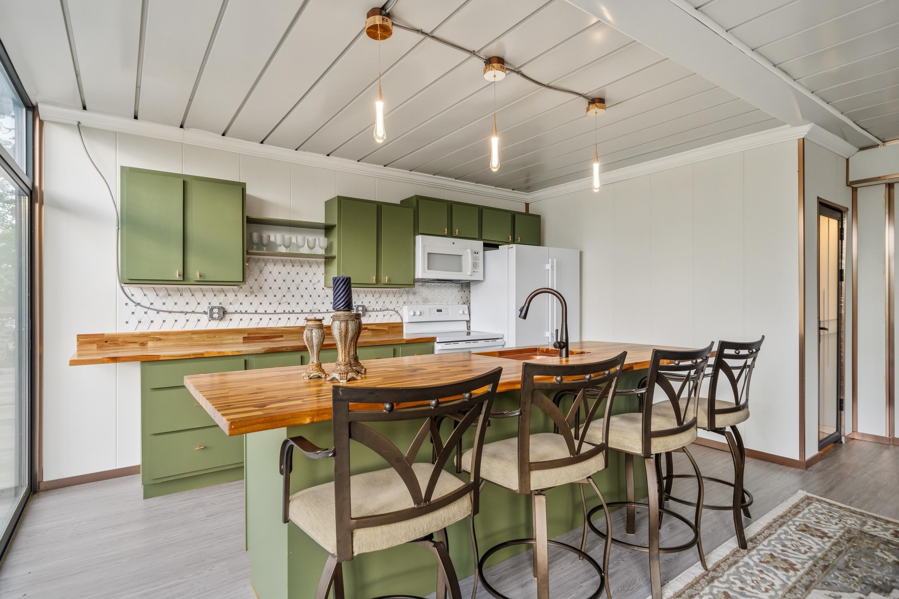 RIDGE AT LIGHT HOUSE COVE - Residential