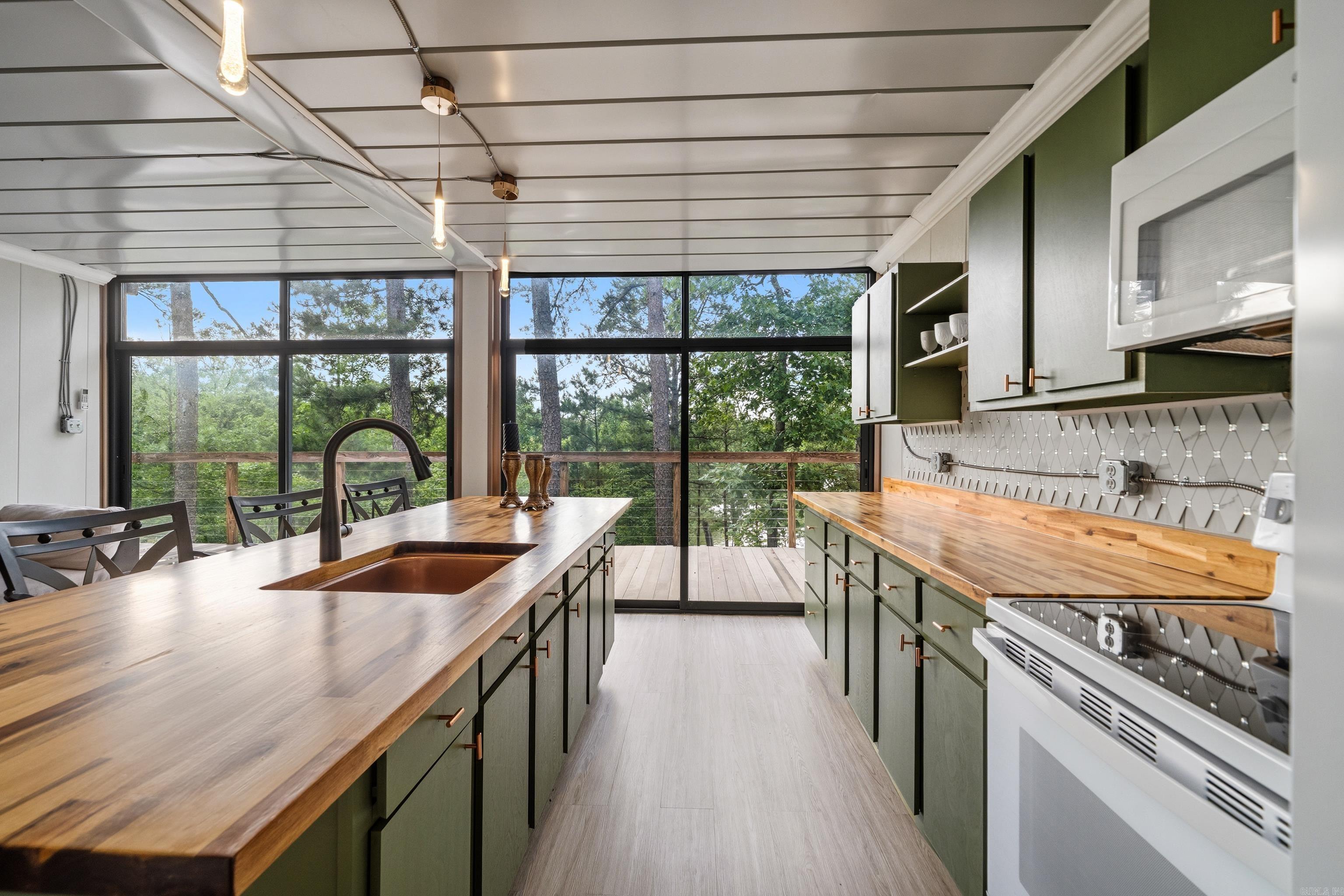 RIDGE AT LIGHT HOUSE COVE - Residential