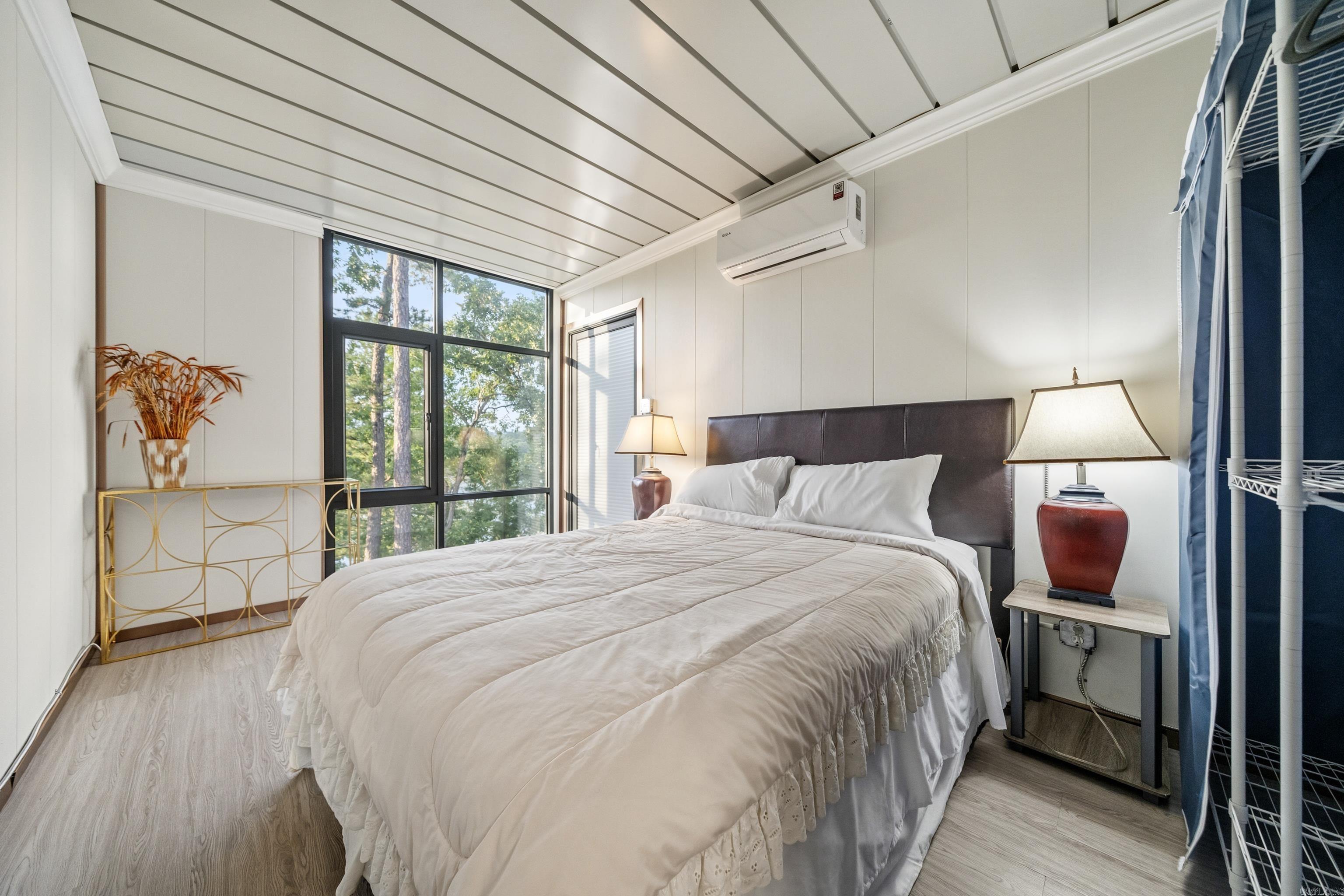 RIDGE AT LIGHT HOUSE COVE - Residential