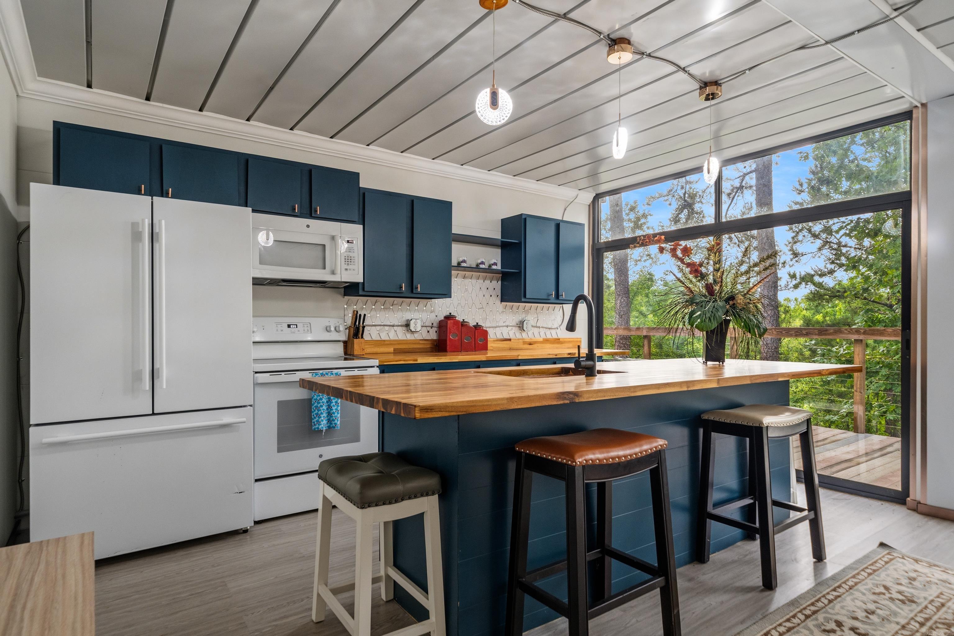 RIDGE AT LIGHT HOUSE COVE - Residential