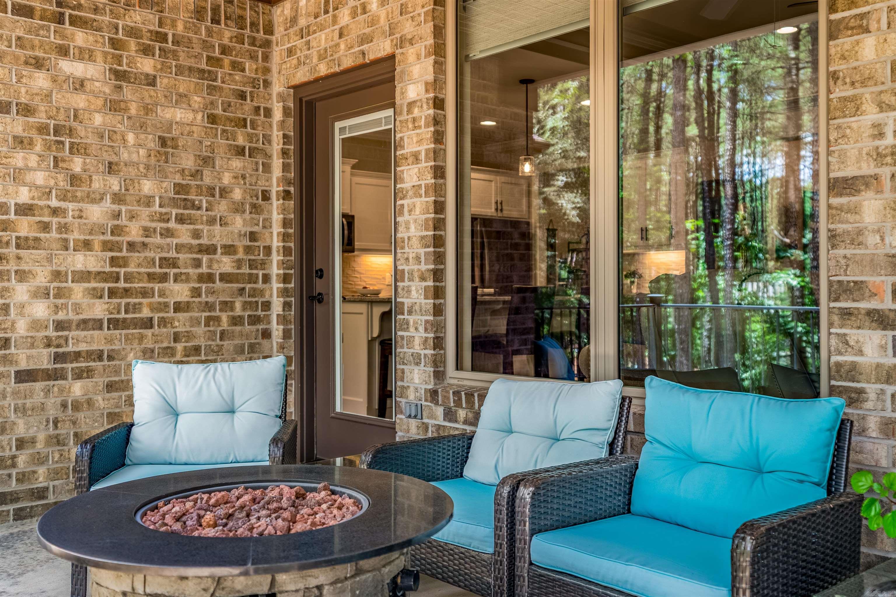 ALTA VISTA - Residential