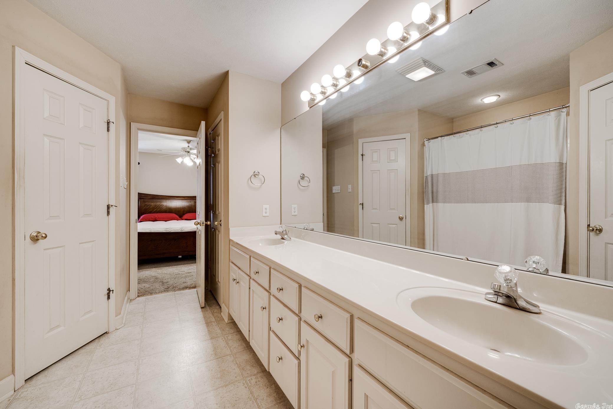 MARLISE MANOR - Residential