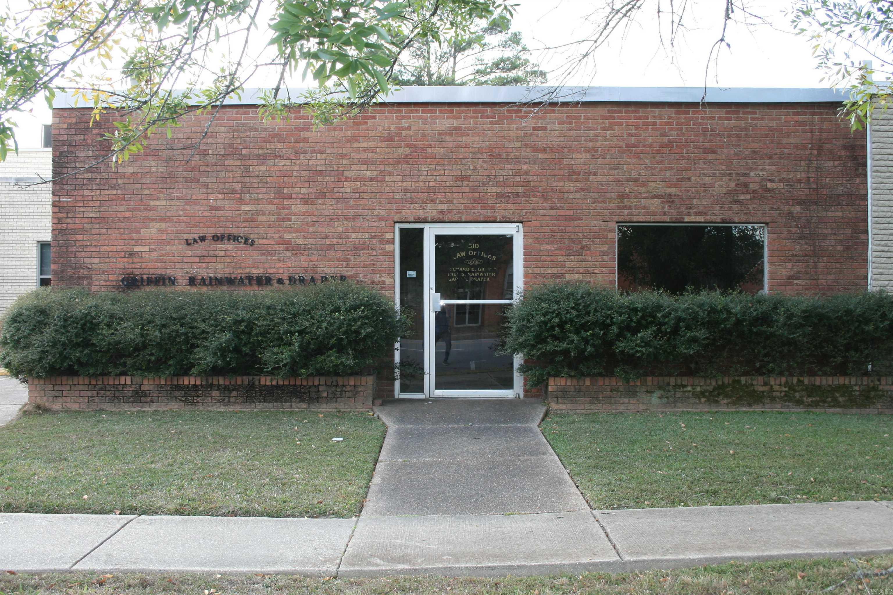Strategically located office space on Main Street next to Post Office.  Includes reception area, five offices, large combination library/conference room, copy/storage room, two 1/2-bathrooms and small kitchen.  Custom built conference room table and telephone system conveys.  All remaining furniture and personal effects, including books in the library, are negotiable.  New roof installed in October, 2019.