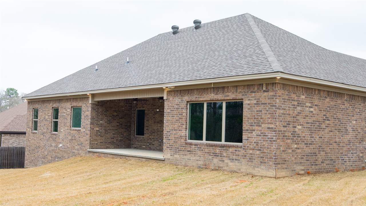 MAGNOLIA VILLAGE - Residential