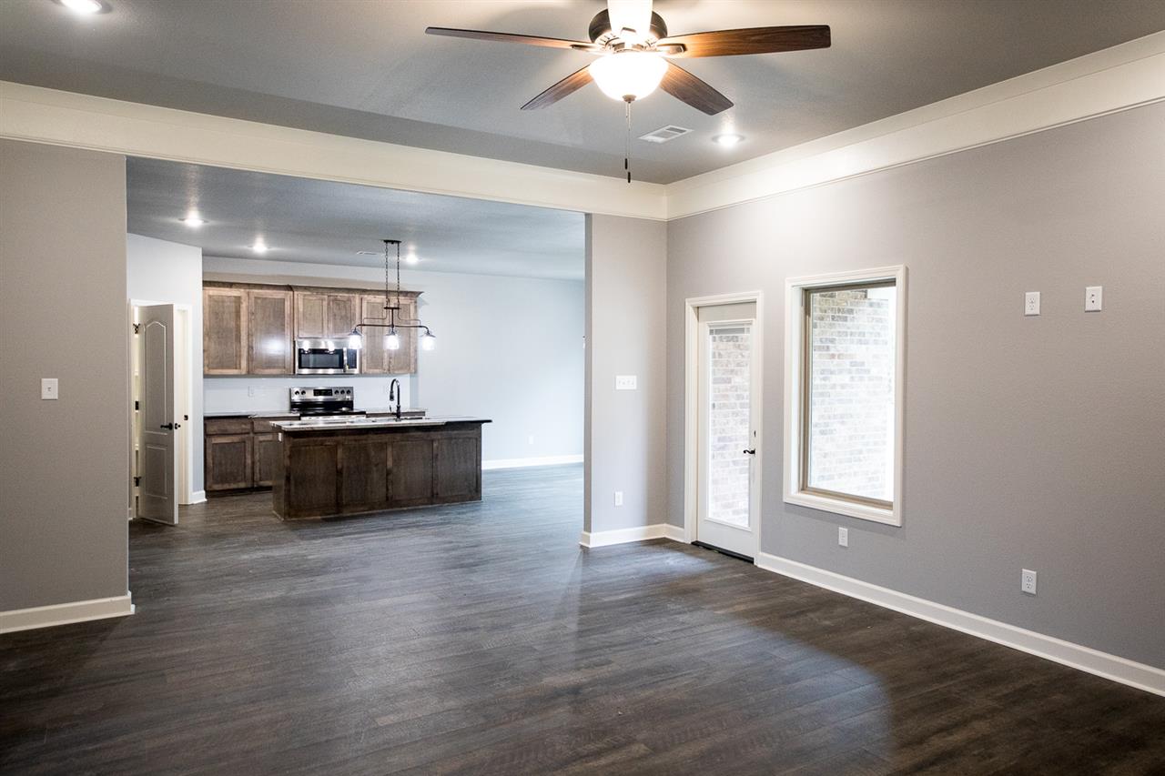MAGNOLIA VILLAGE - Residential