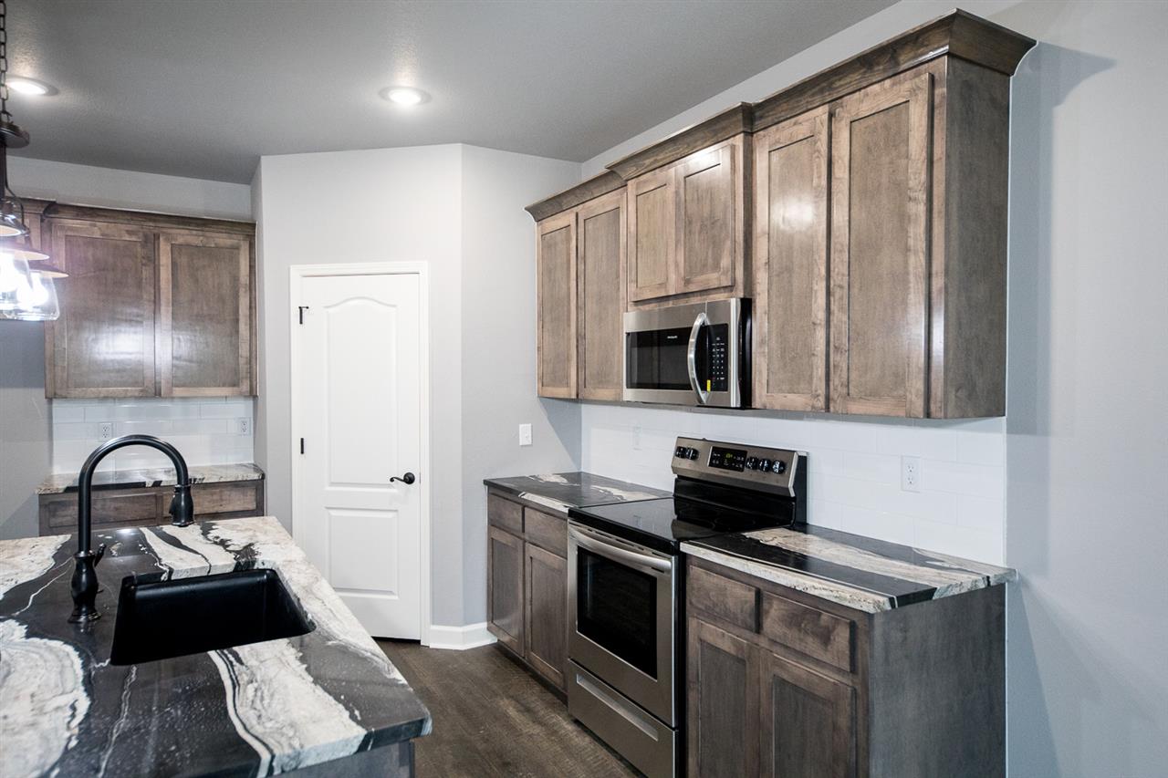 MAGNOLIA VILLAGE - Residential