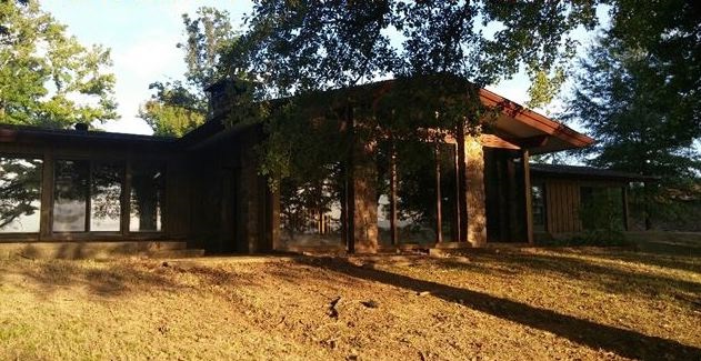 Relaxing 4BR/2BA home on the edge of the Arkansas River & close to Lake Dardenelle. Spacious family room & lots MORE! HUD Owned property For Sale.  For information on bidding, Earnest Money procedures and more, visit:  www.HUDHomestore.com.  Please refer to HUDHomeStore.com for the most recent bidding period details and information on this property.  Property is Sold “AS IS”.  All Offers are to be submitted electronically at:  www.HUDHomeStore.com.  (SEE AGENT CONFIDENTIAL REMARKS FOR FURTHER INSTRUCTIONS)