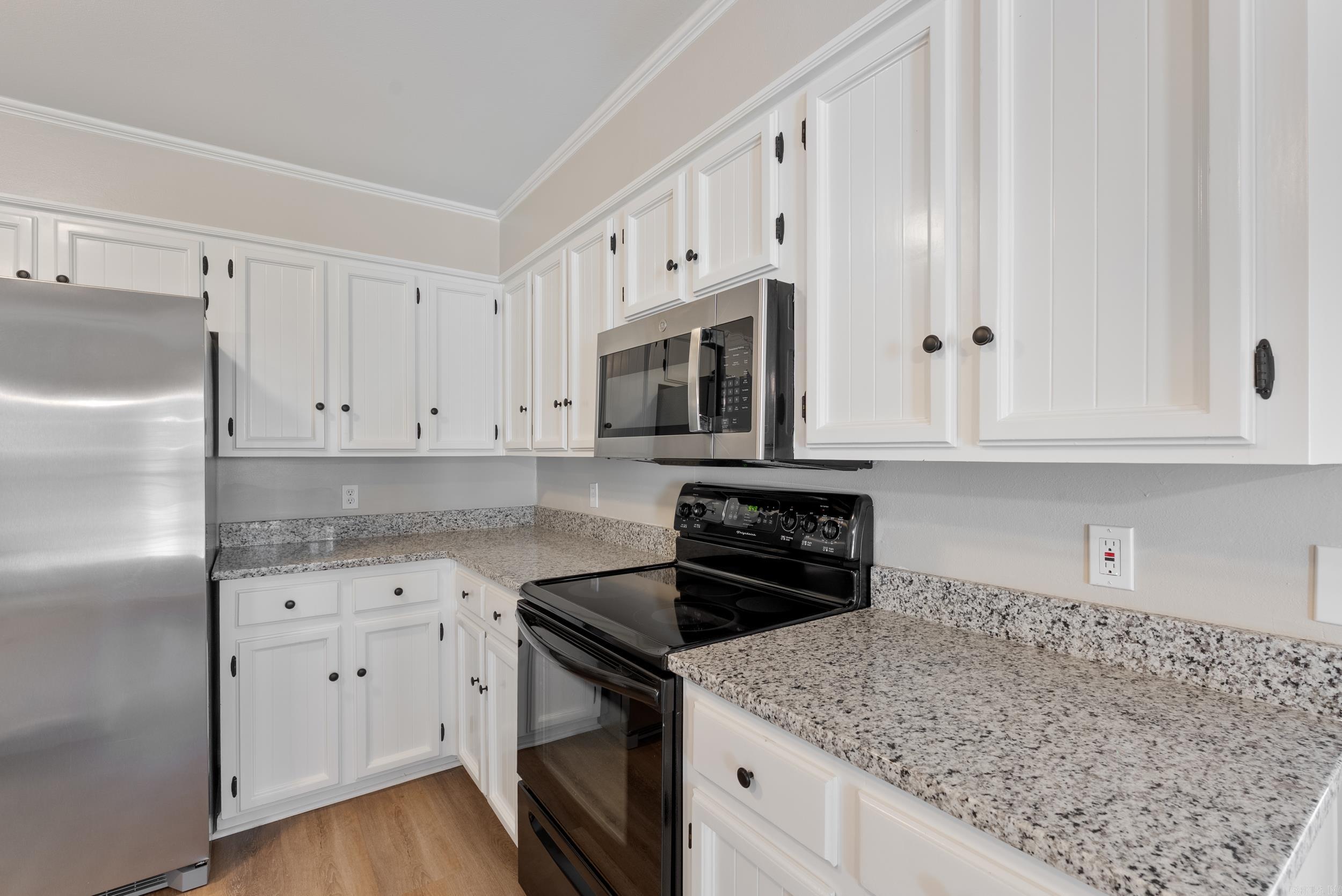 OAK FORREST - Residential