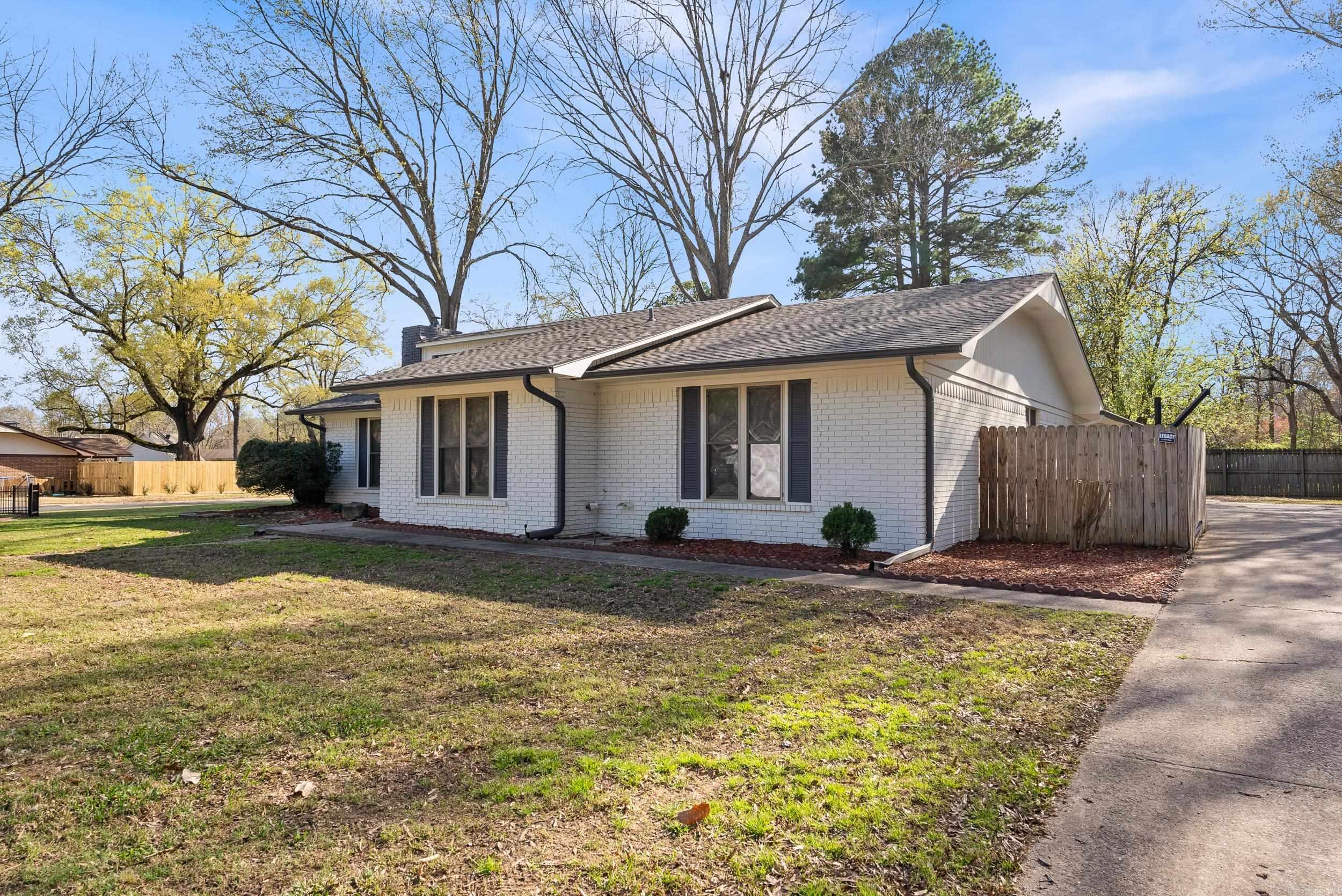 OAK FORREST - Residential