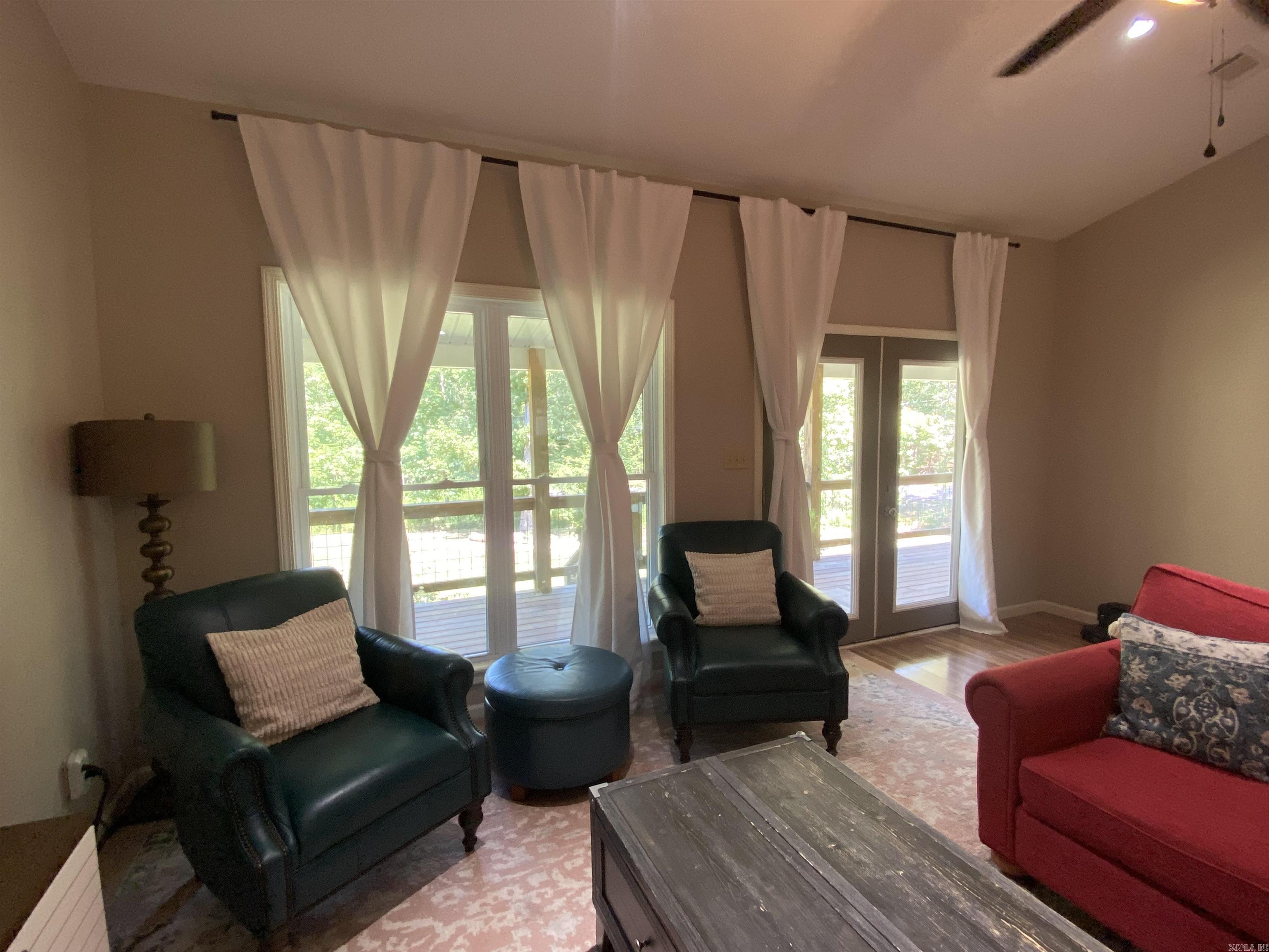 Mount Ida In - Residential