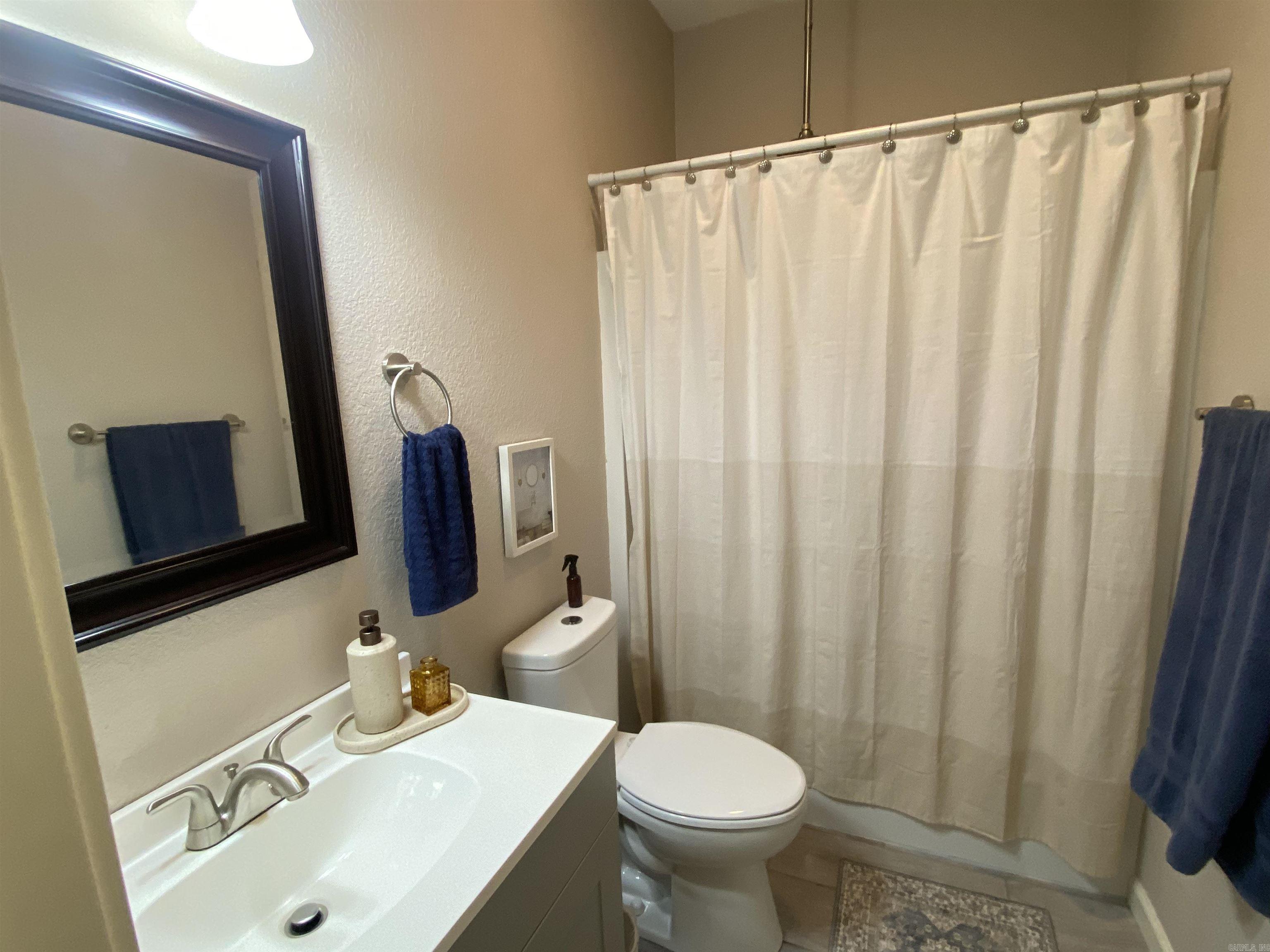 Mount Ida In - Residential