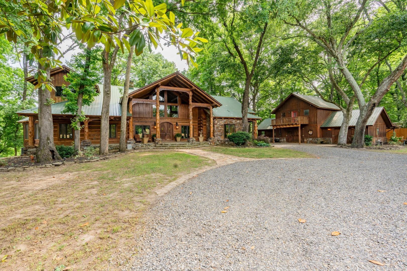 HIDDEN VALLEY - Residential