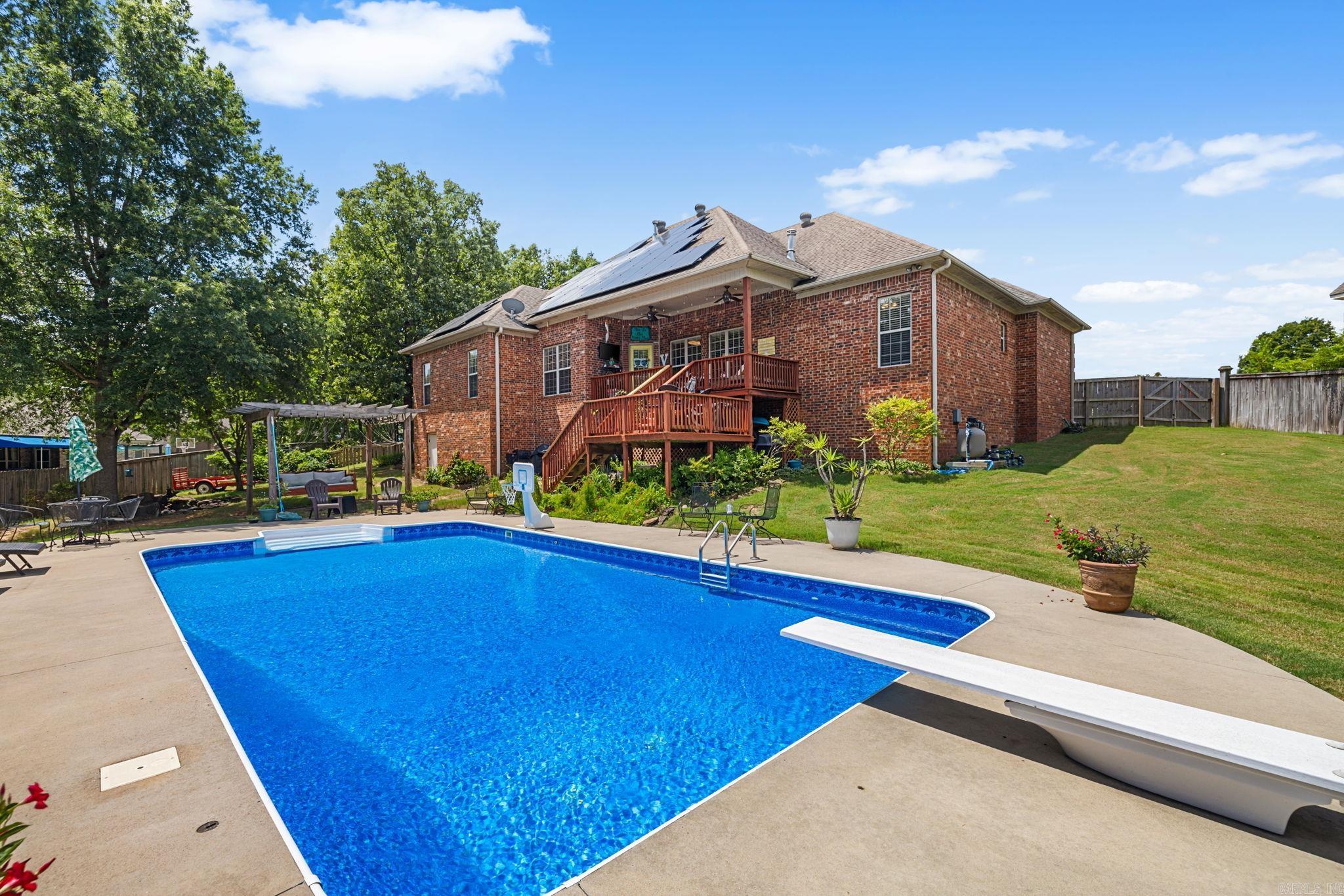 MILLERS CROSSING - Residential