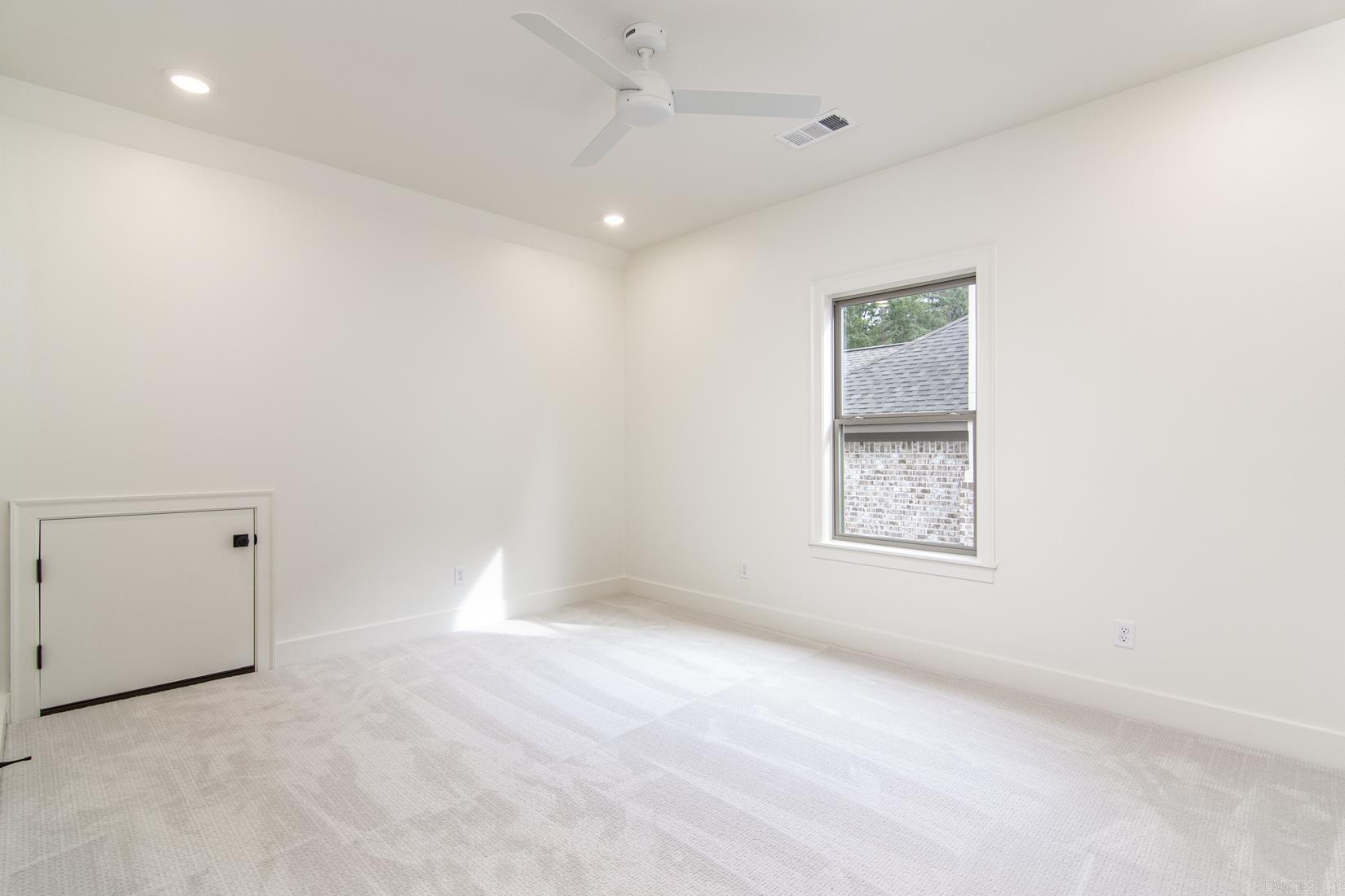 CHENAL VALLEY MEREVILLE PLACE - Residential