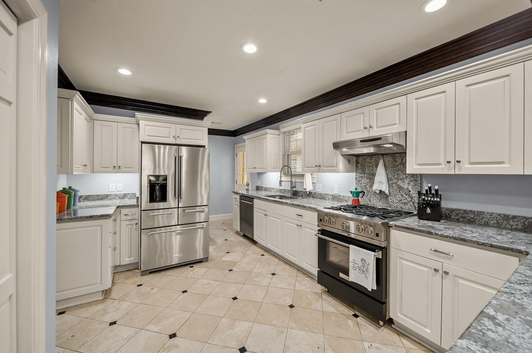 CLIFFEWOOD - Residential