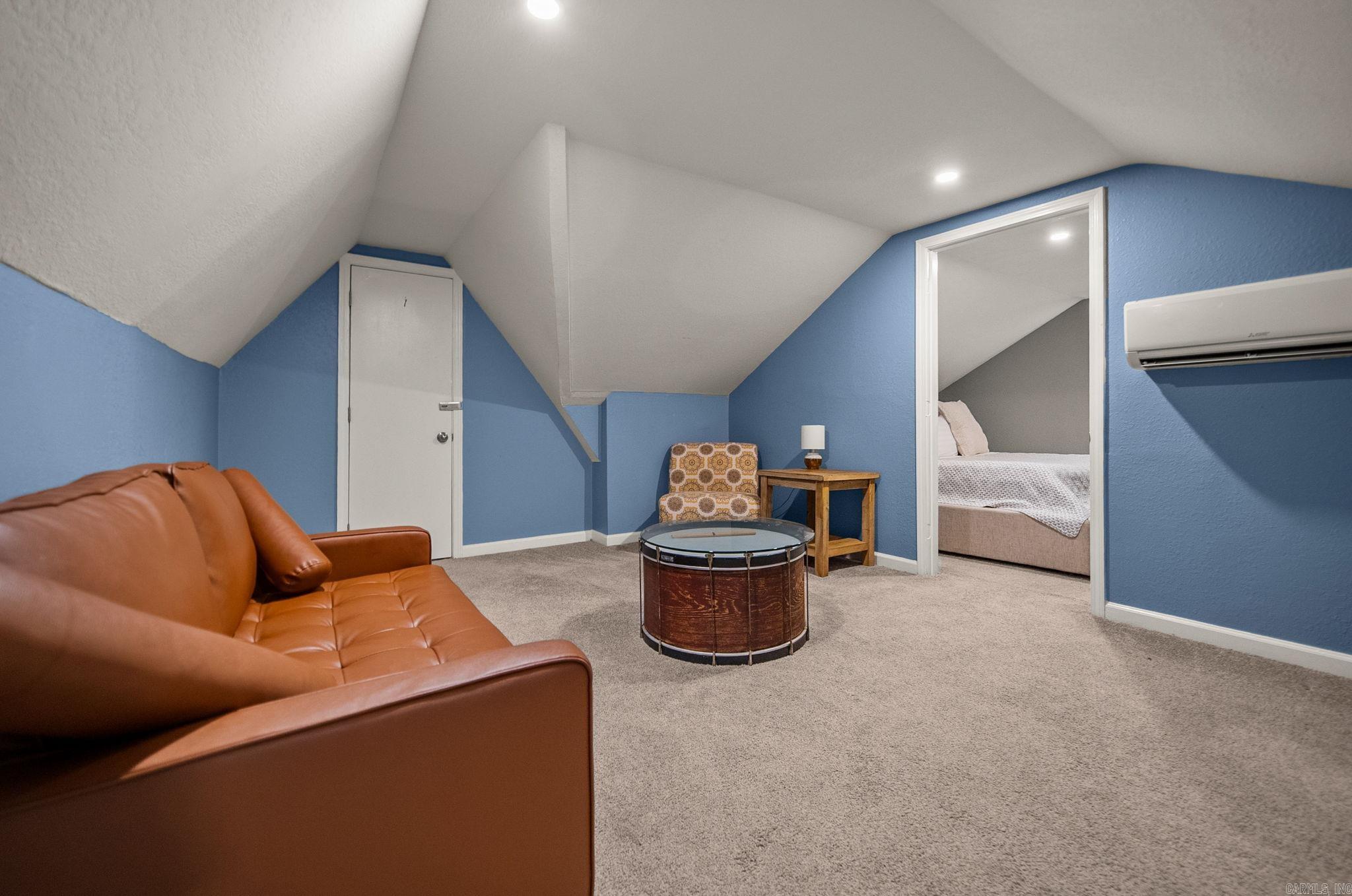 CLIFFEWOOD - Residential