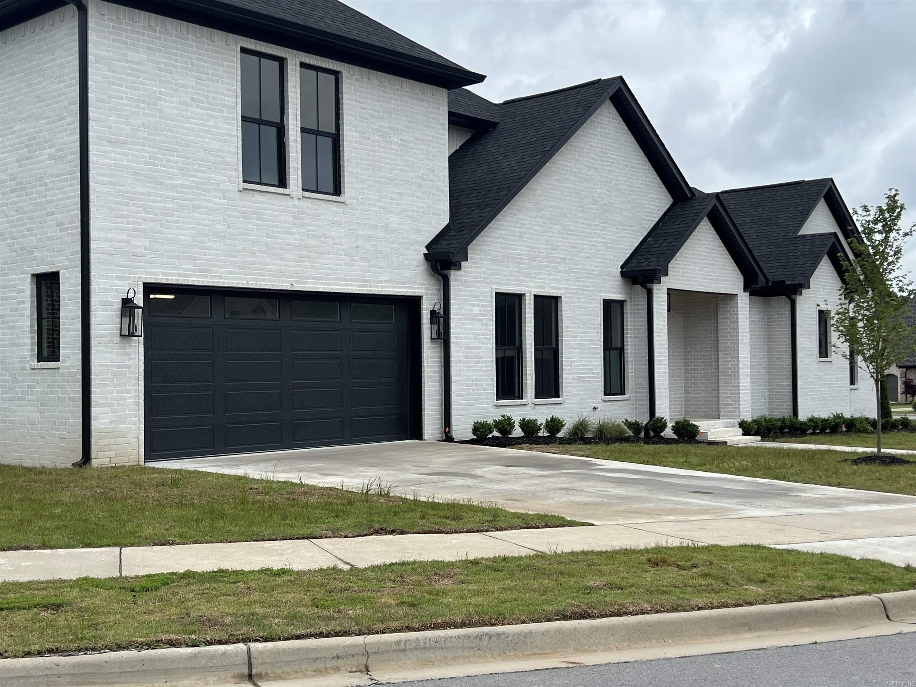 FLETCHER VALLEY "FLETCHER RIDGE" - Residential Lease
