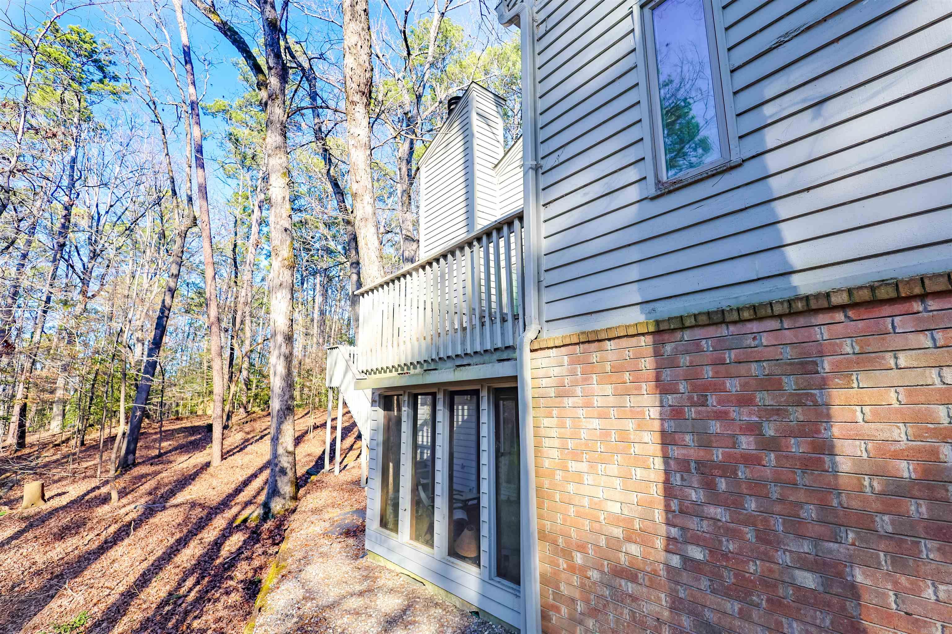 SILVER POINT CONDOS - Residential