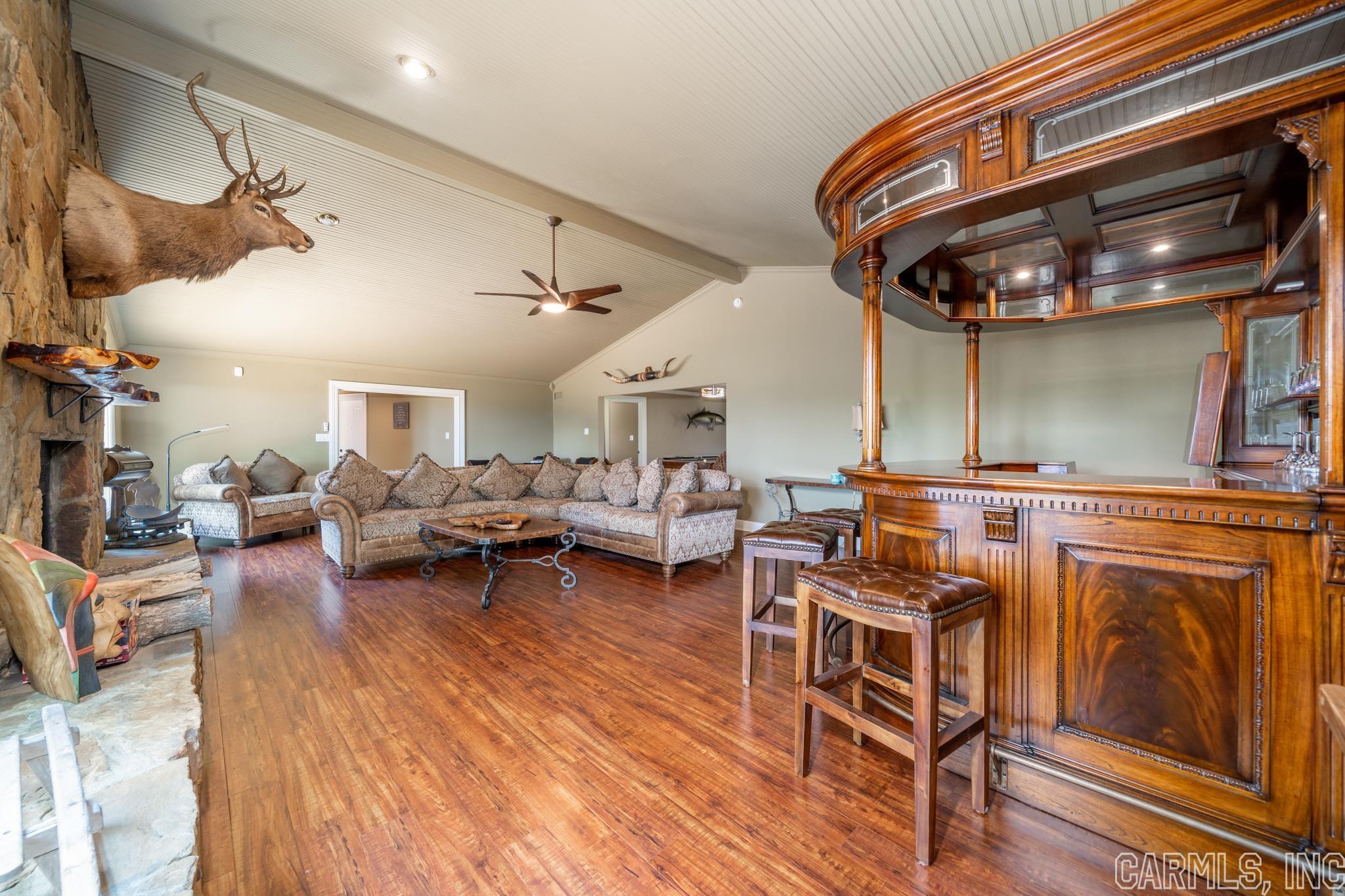 BEAUREVE BAY - Residential