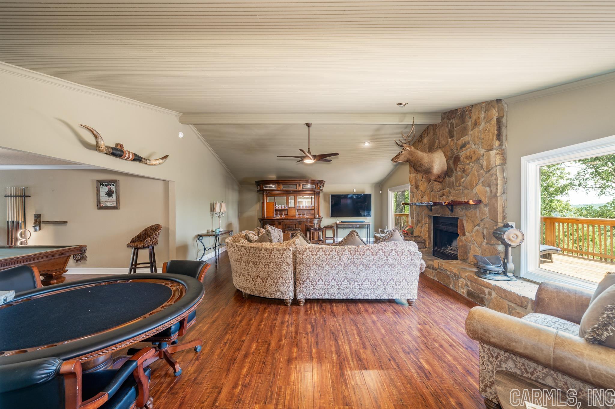 BEAUREVE BAY - Residential