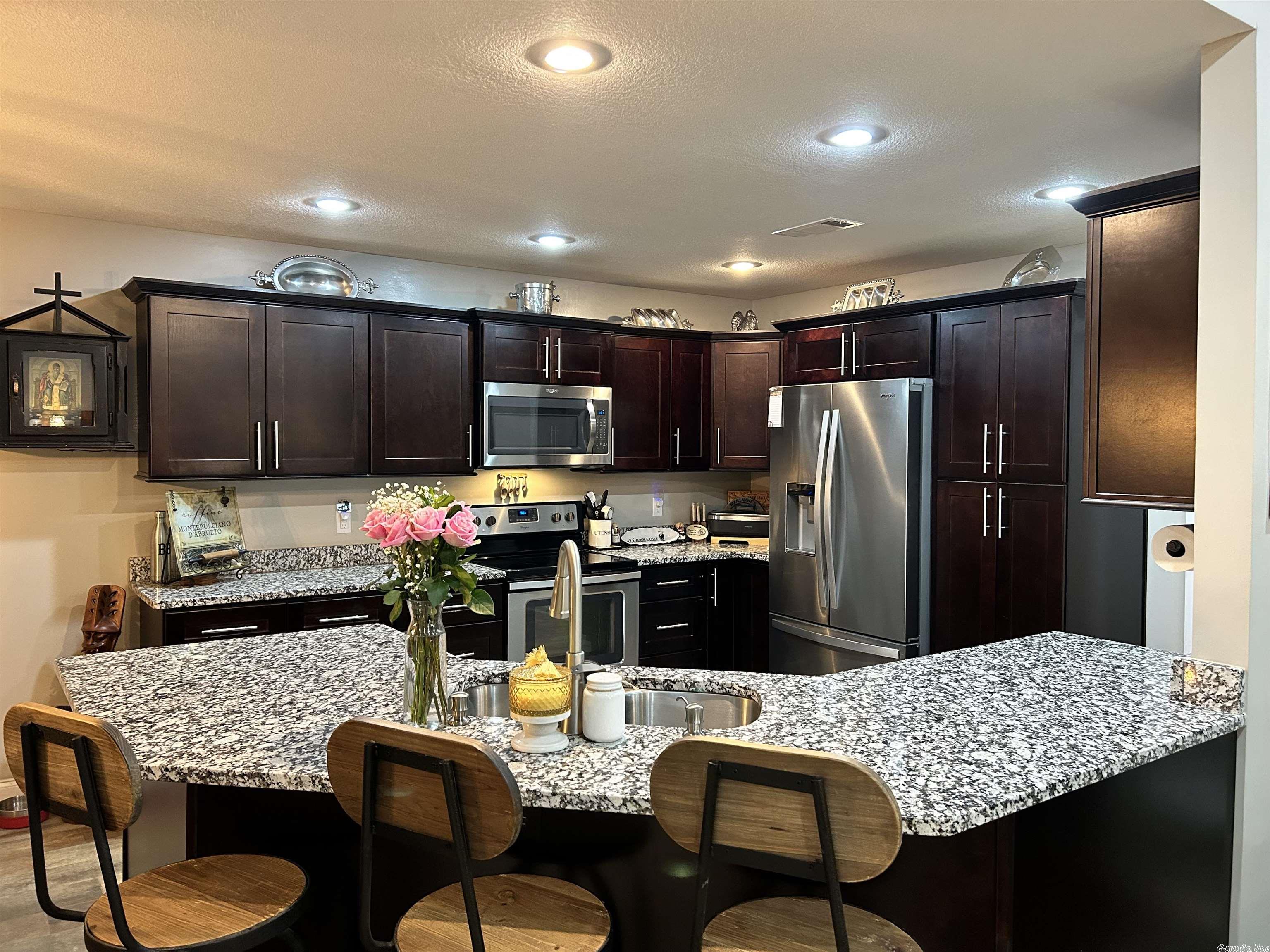 DONLEE RIDGE - Residential