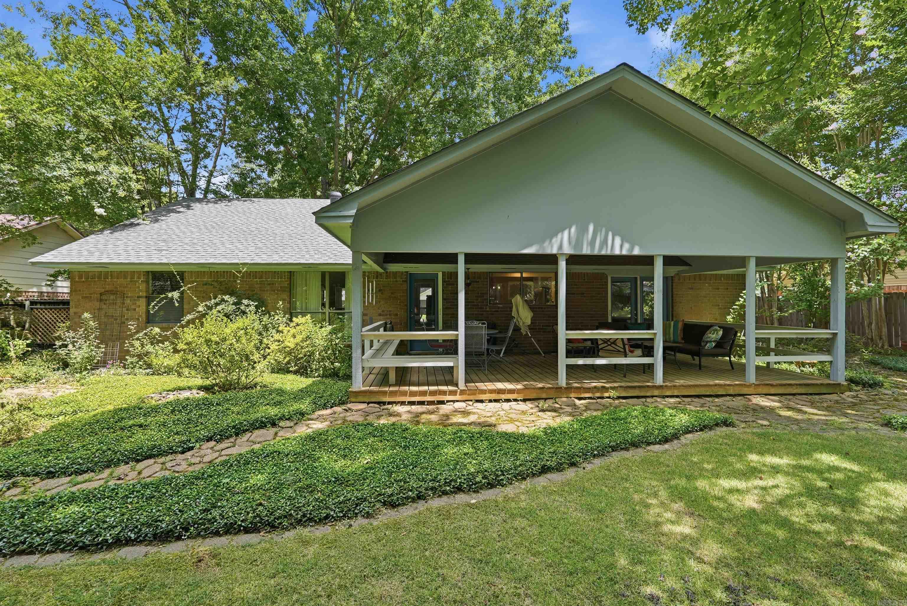 TUCKER CREEK - Residential