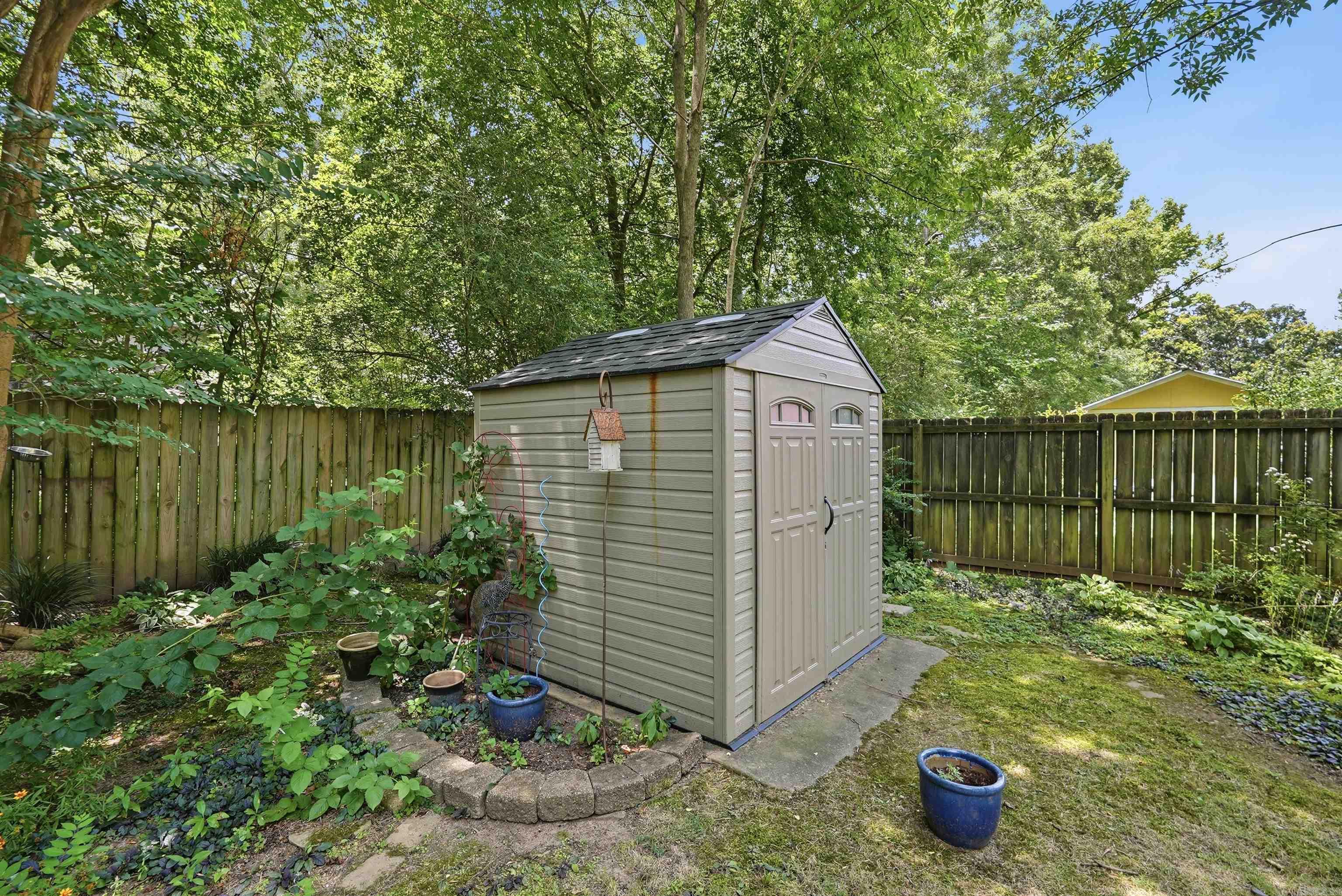 TUCKER CREEK - Residential