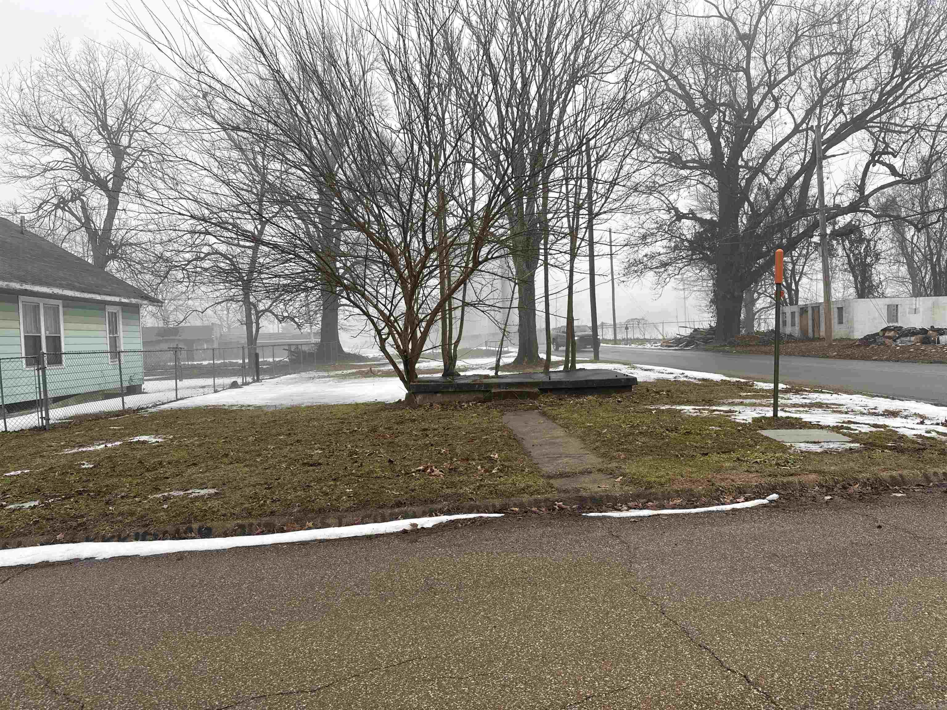 Wonderful corner lot, great place to build a house.