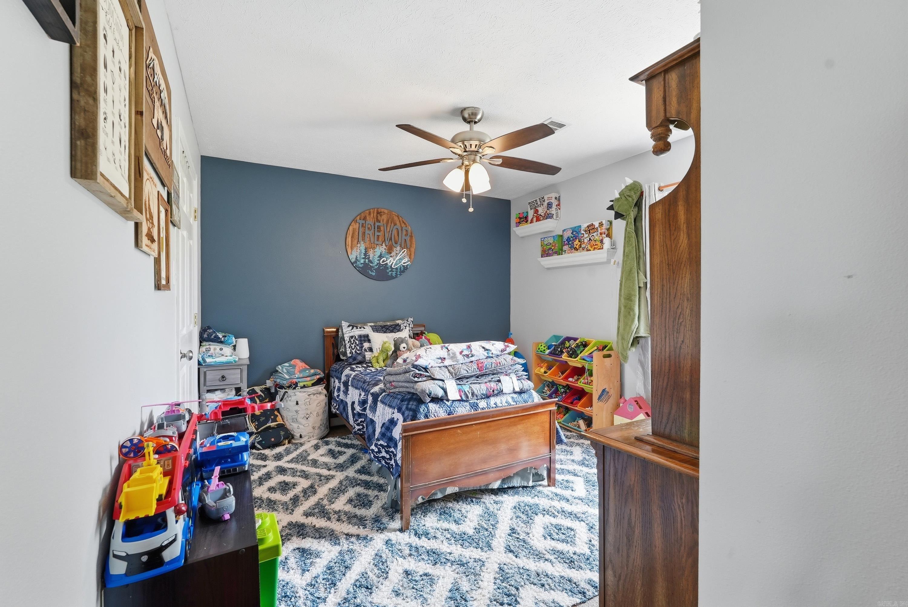 SIMMONS PLACE - Residential