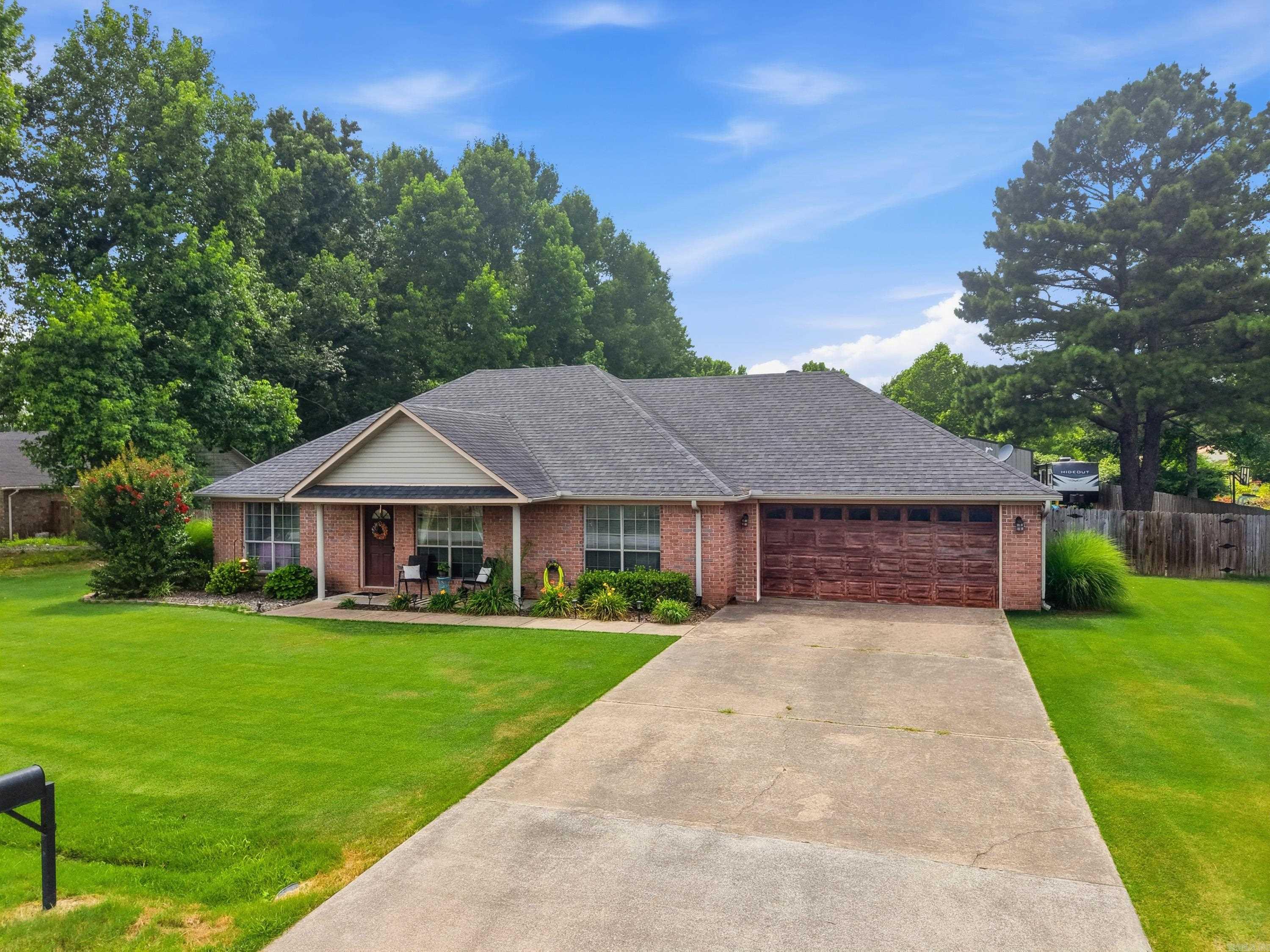 SIMMONS PLACE - Residential