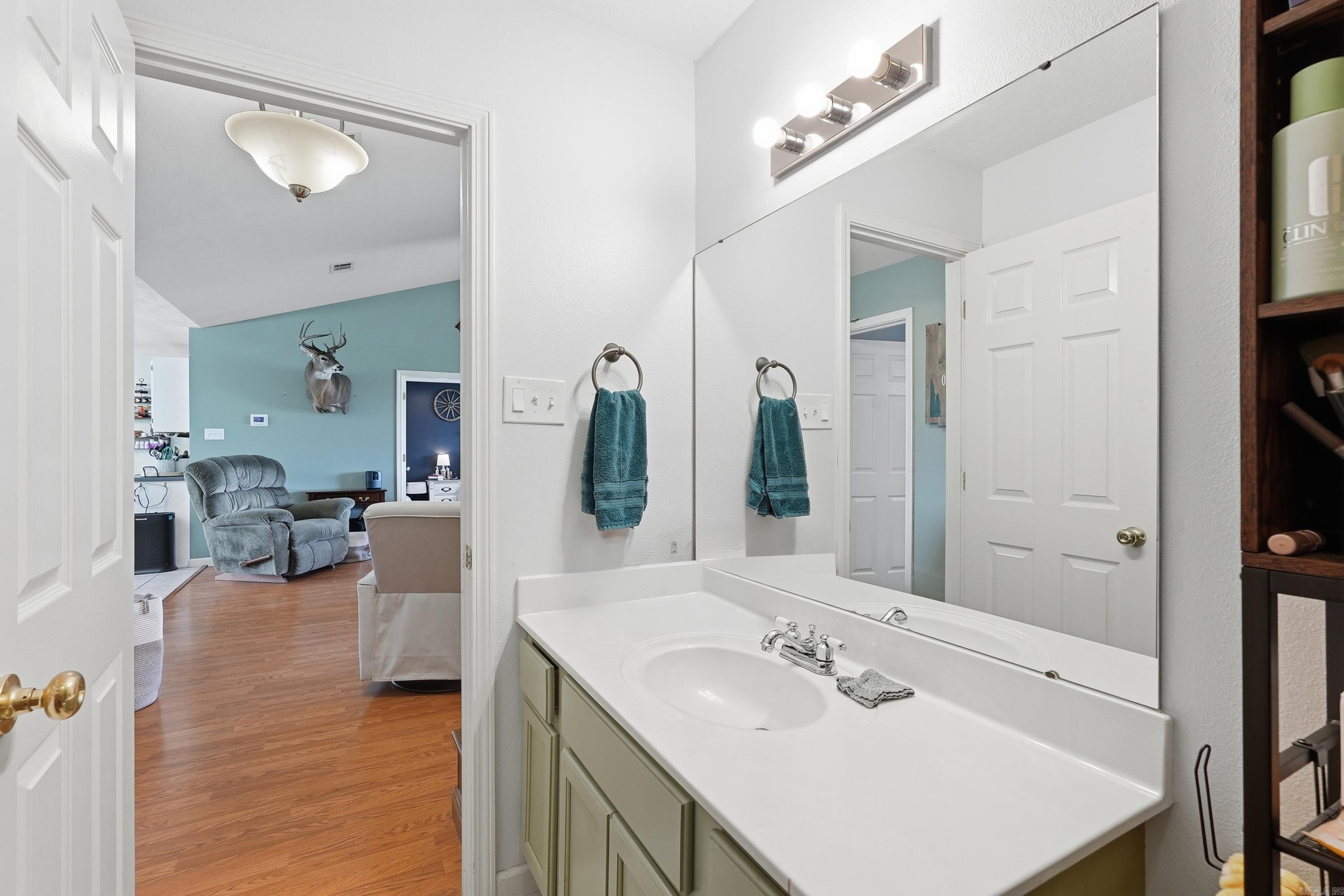 SIMMONS PLACE - Residential
