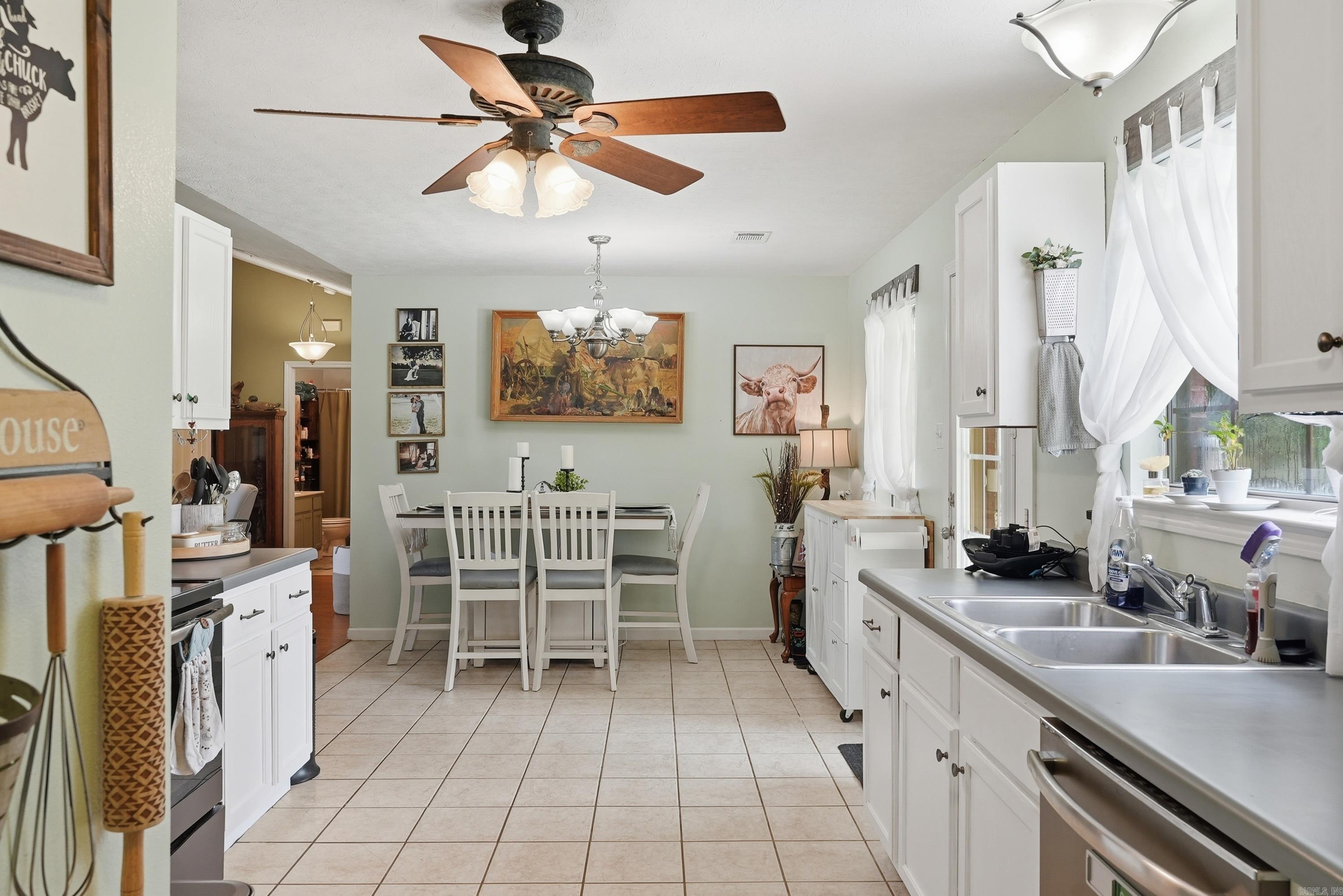 SIMMONS PLACE - Residential