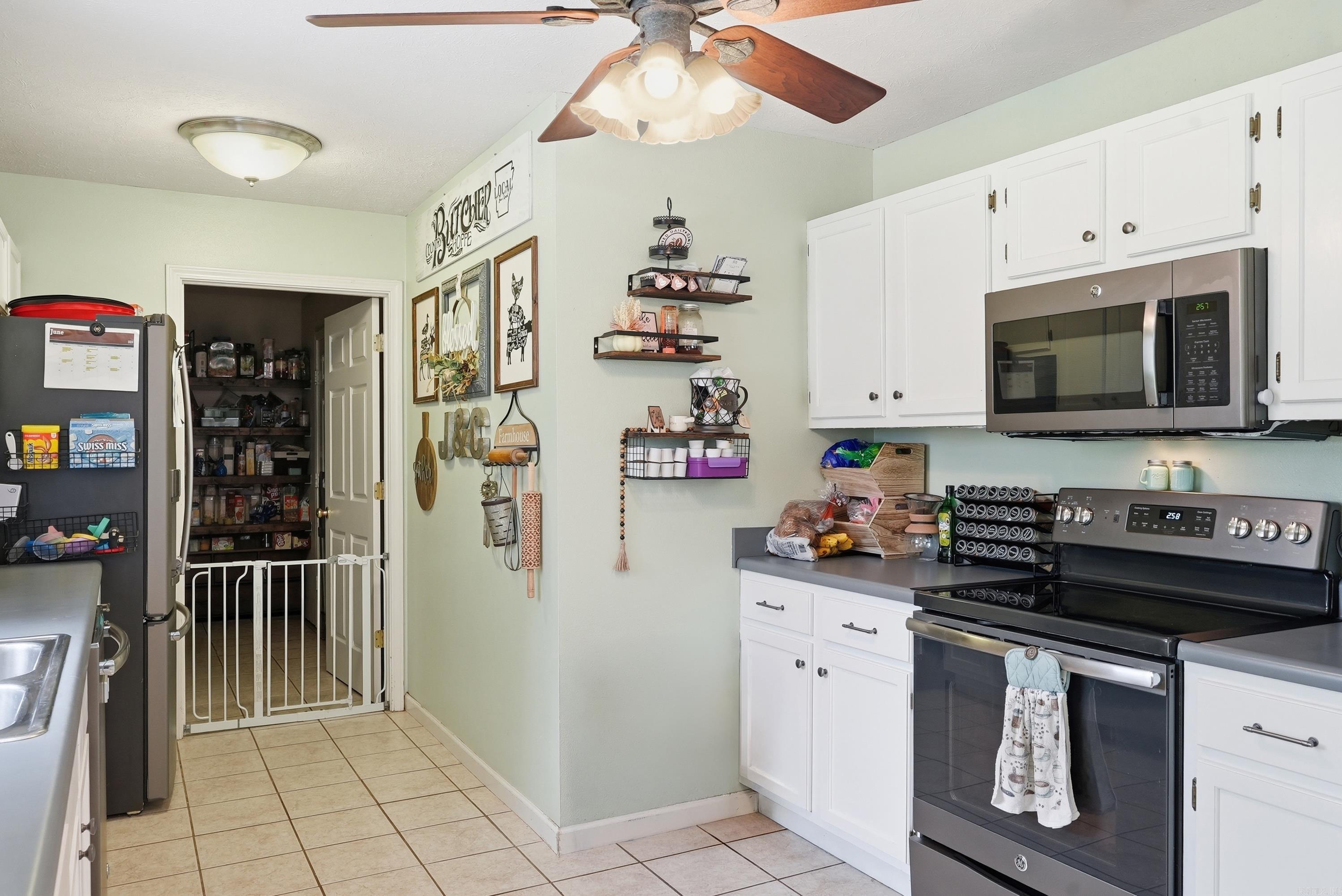 SIMMONS PLACE - Residential
