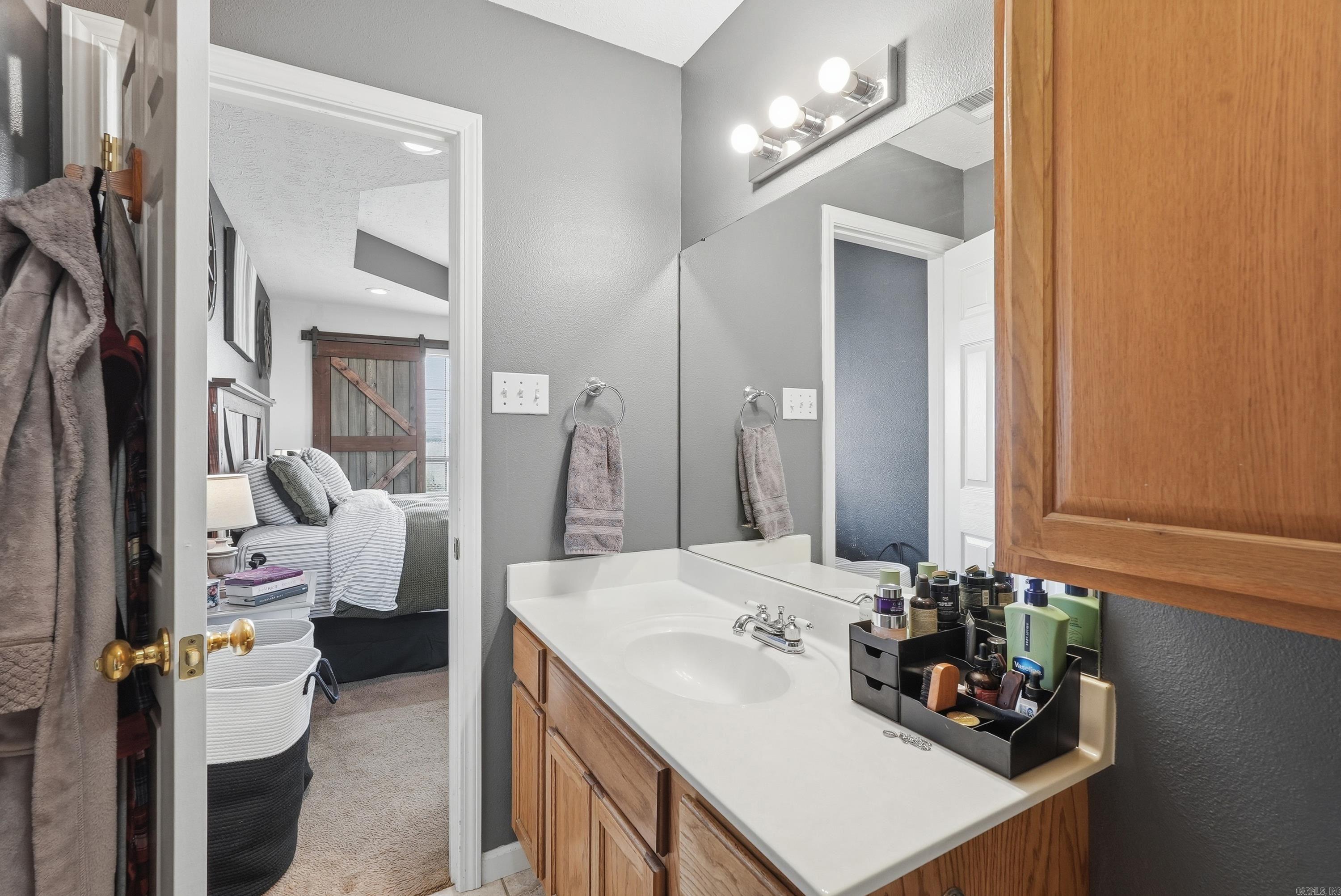 SIMMONS PLACE - Residential