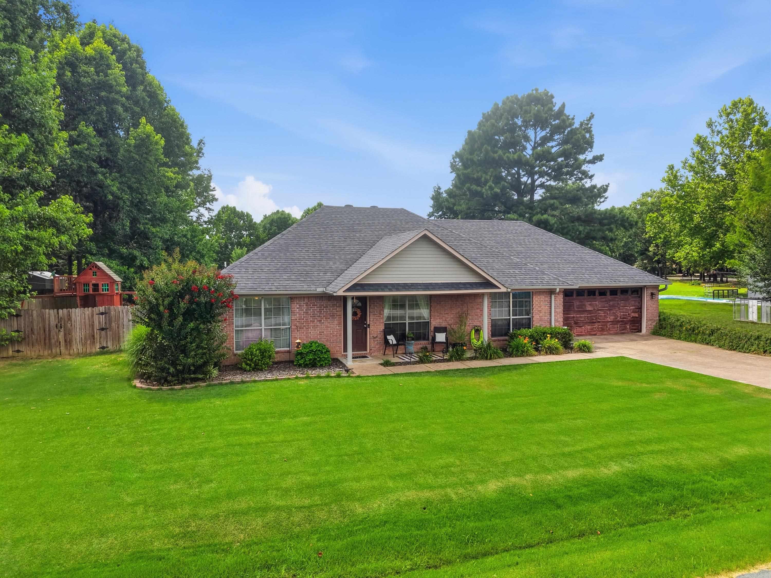 SIMMONS PLACE - Residential