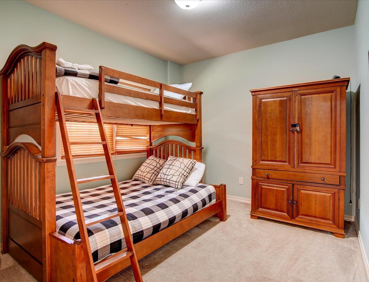 ARKANSAS HGTS - Residential