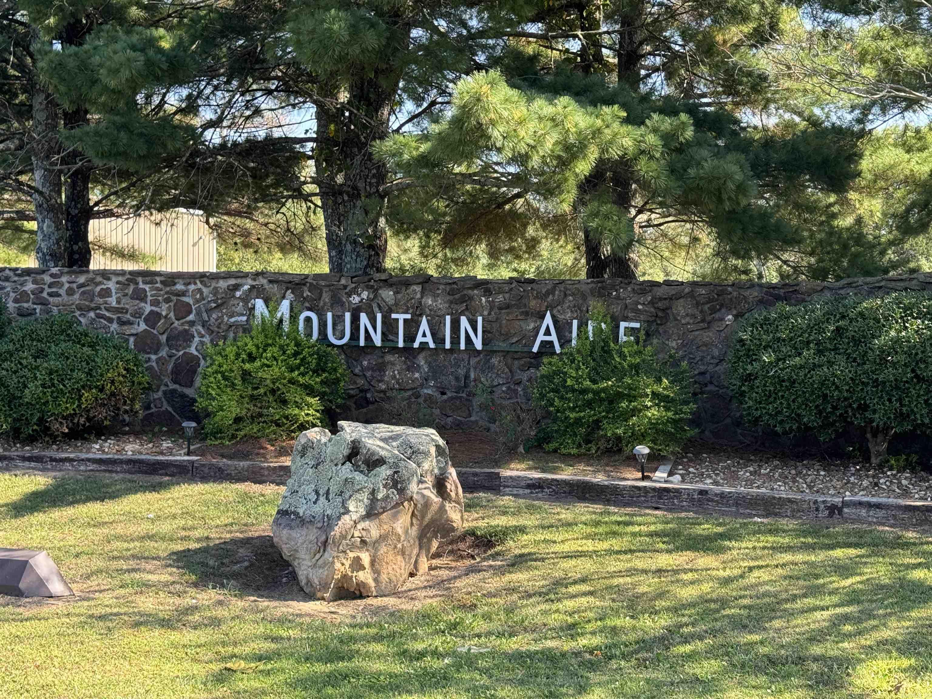 Mountain Aire II - Land