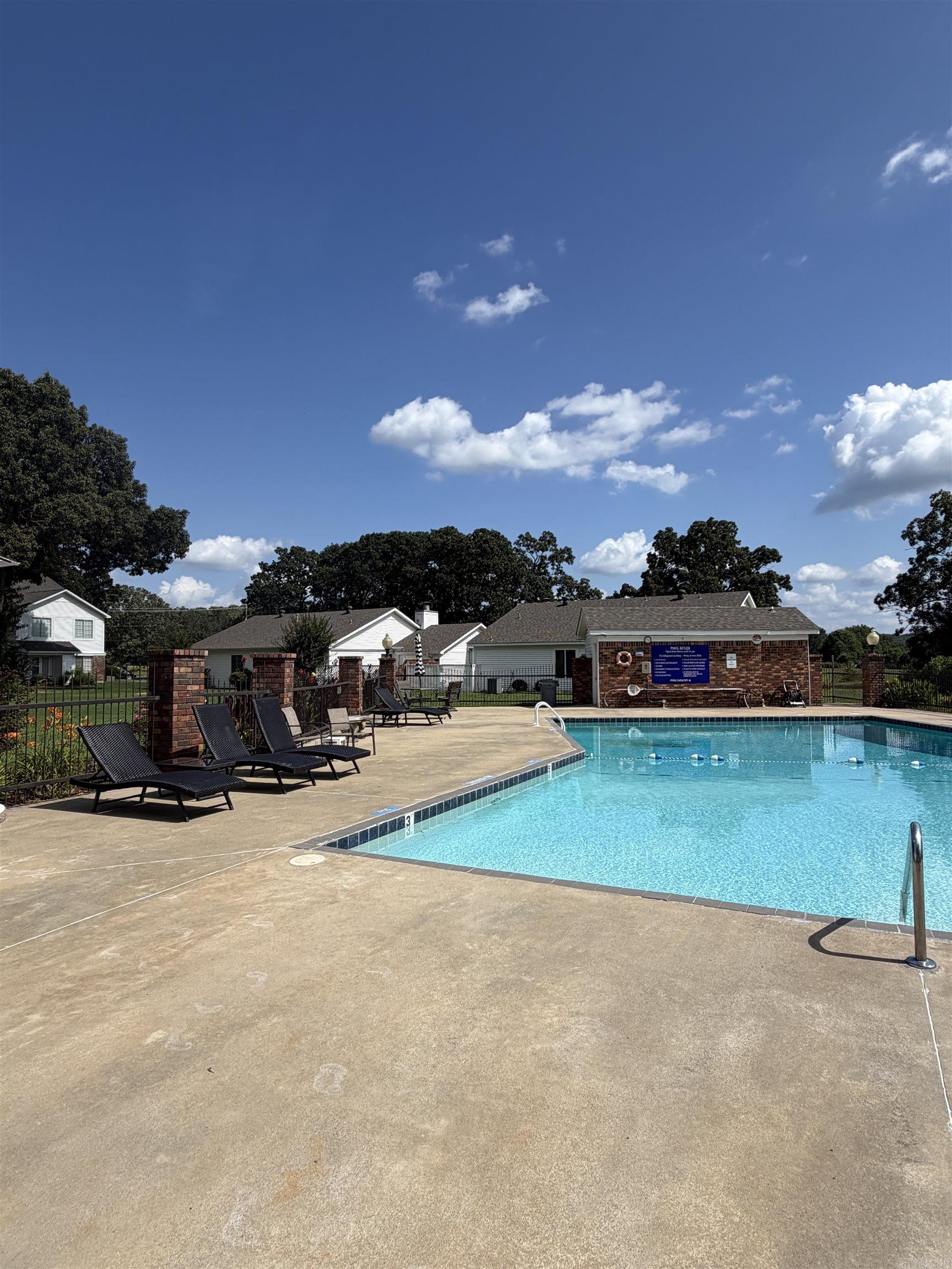 CARRIAGE COURTS - Residential