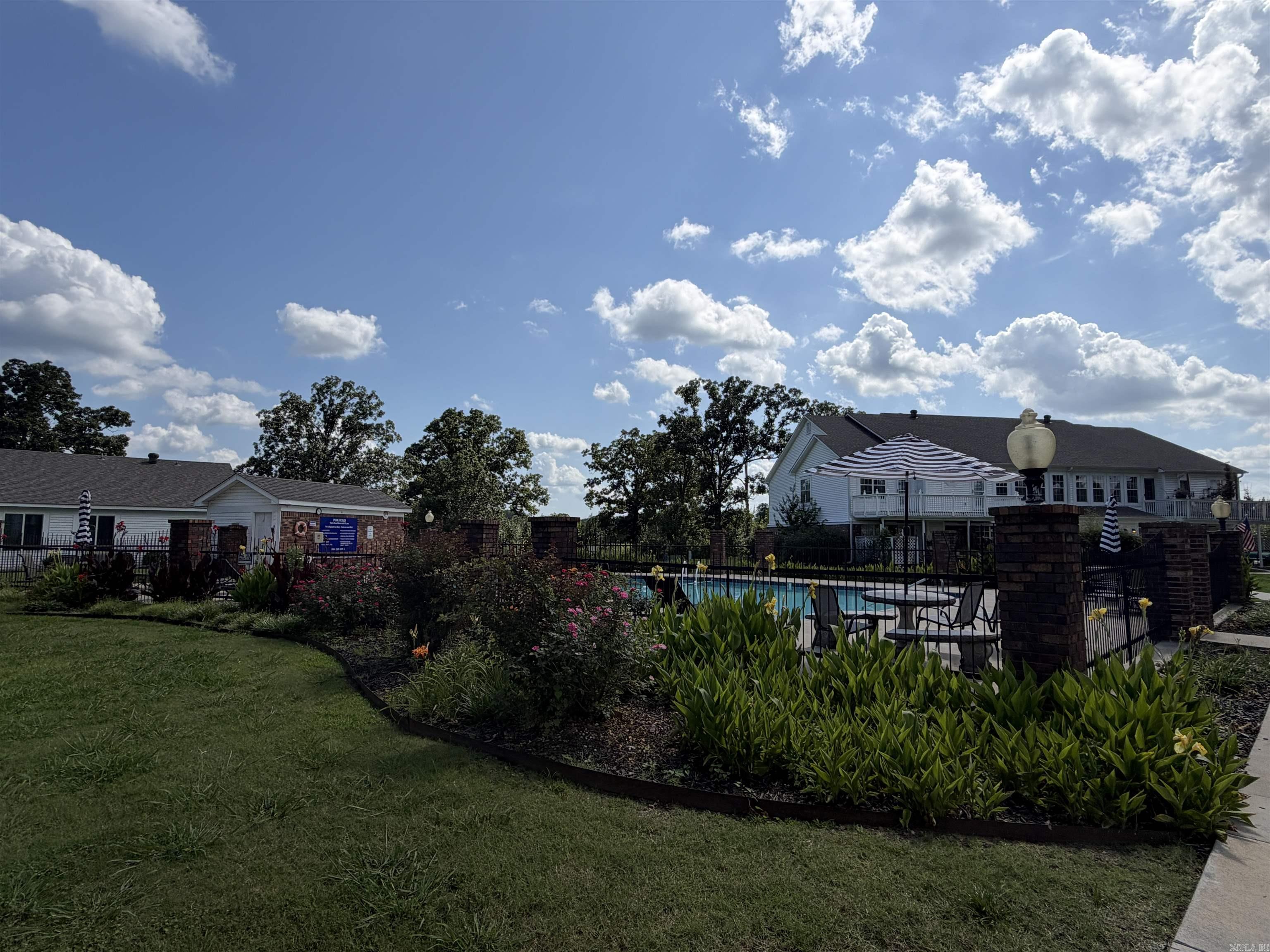 CARRIAGE COURTS - Residential