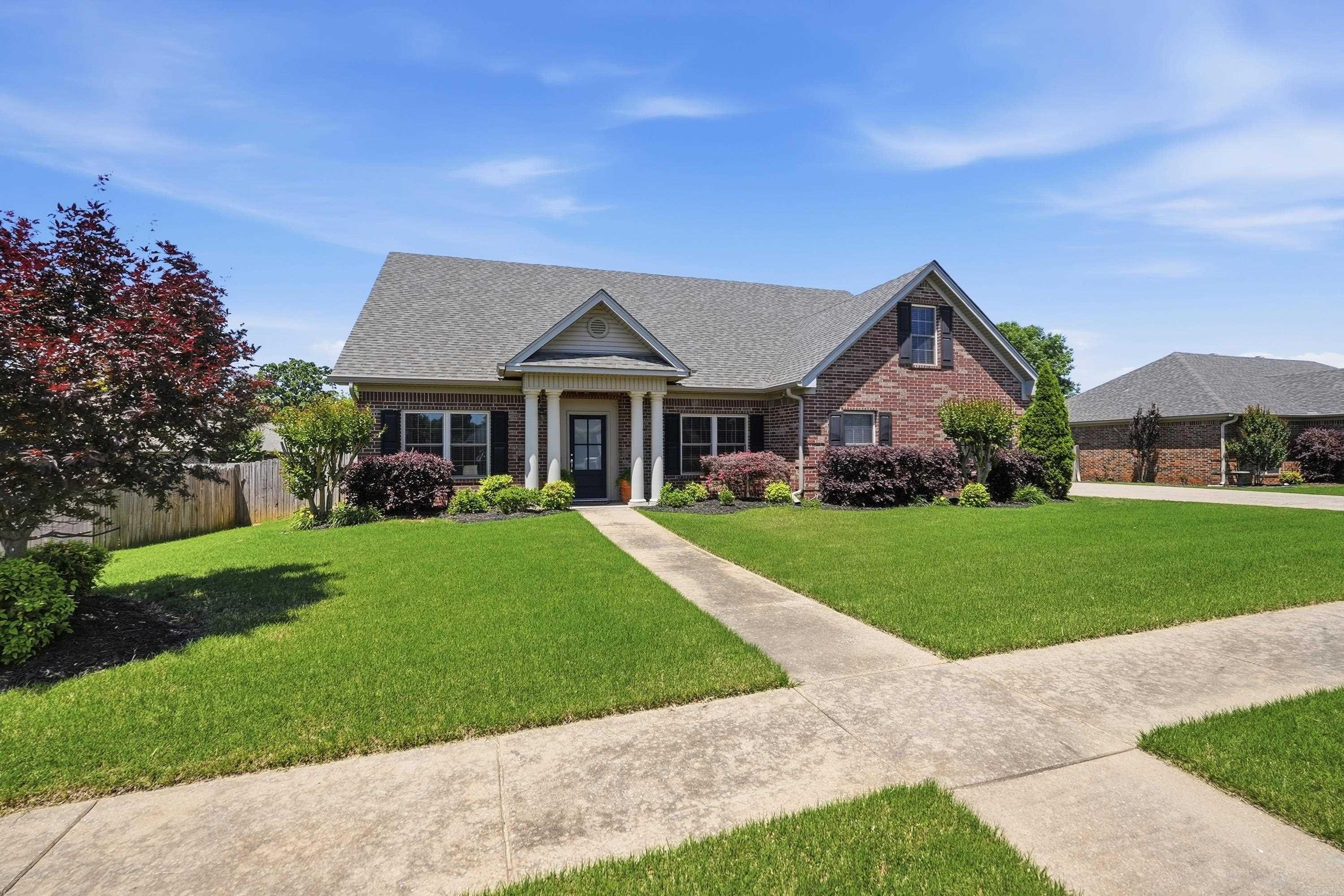 LONGHILLS VILLAGE - Residential