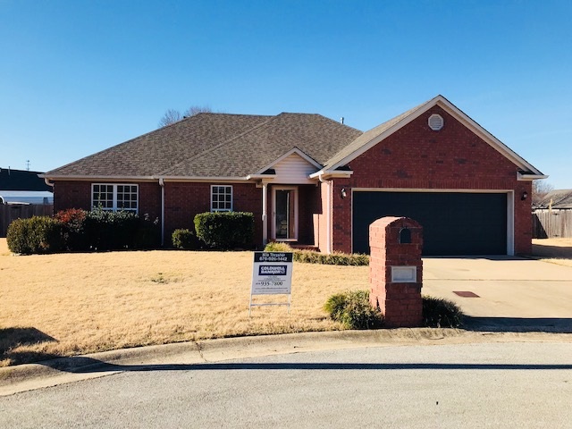 This home has been completely updated with in the last year. Fantastic neighborhood developed in the last 10-20 years with values only improving. Located in the heart of beautiful Jonesboro Arkansas, this home is like new and sits on a gorgeous lot with an extremely spacious fenced in backyard. Owner has updated the entire house including all new paint and fixtures throughout. This home is move in ready!