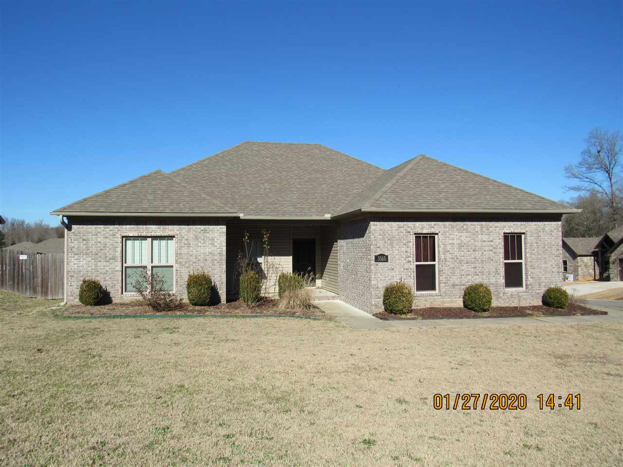 Well maintained 3 bedroom split plan home, stained concrete floors & carpet in the bedrooms, stainless appliances, separate laundry room with washer & dryer provided, open floor plan, 2 inch faux wood blinds throughout, corner lot, fenced yard, 2 car side entry garage.