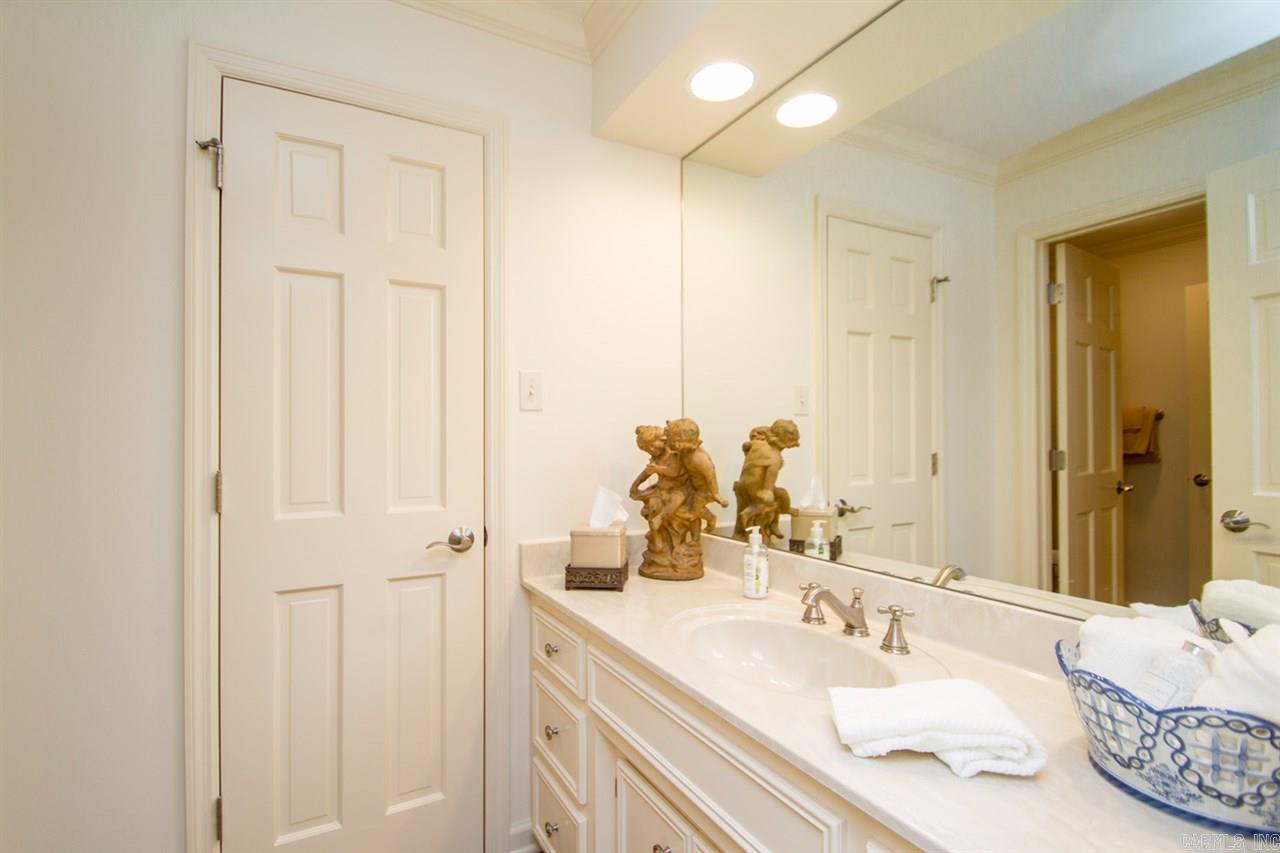 CHENAL VALLEY CHENAL CIRCLE - Residential