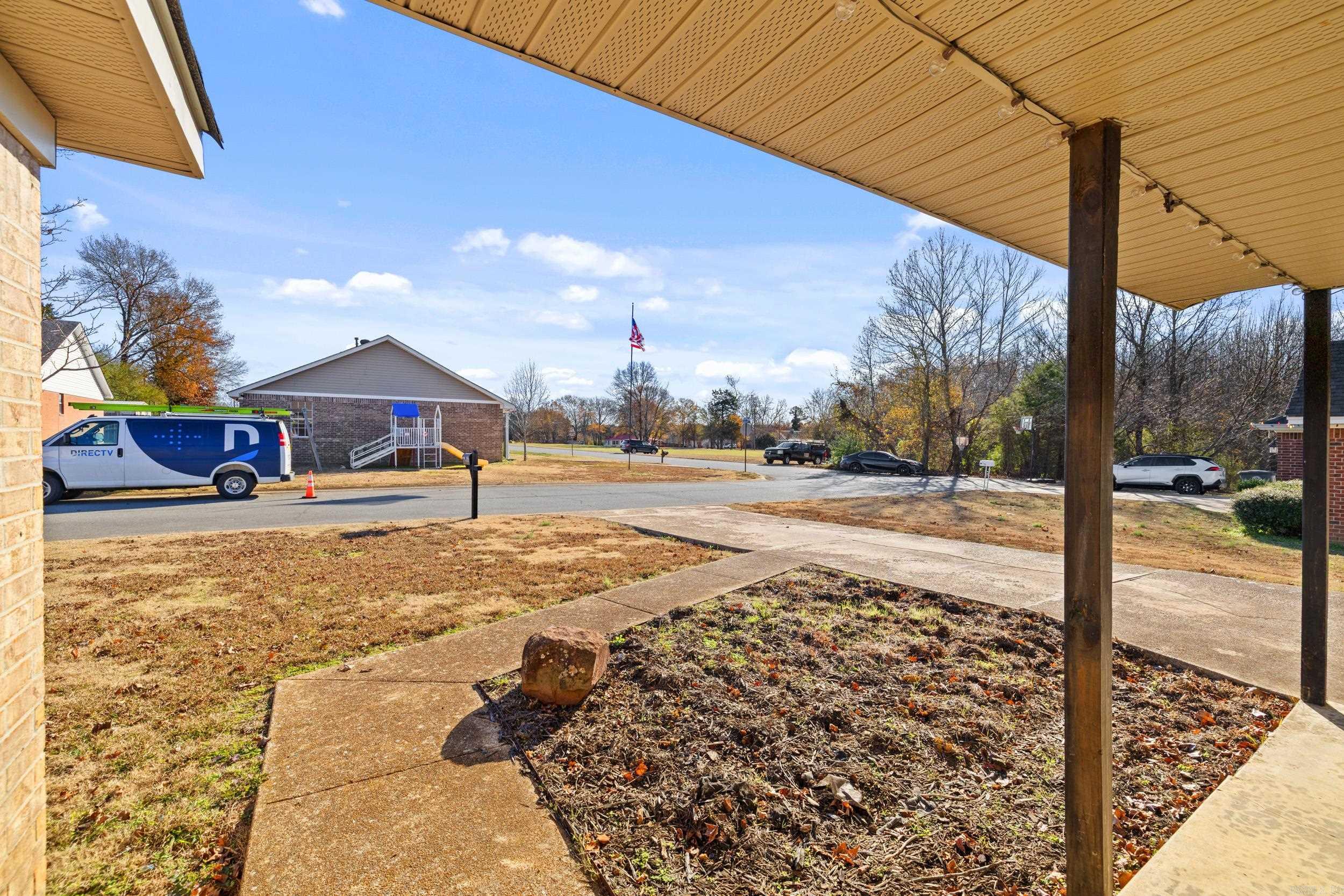 FIELDS FARM - Residential