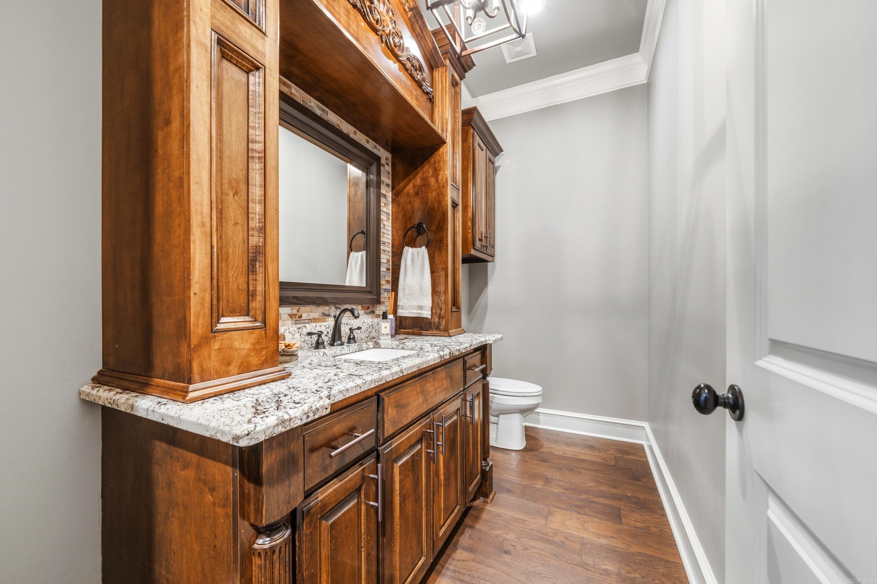 ARLINGTON PARK - Residential